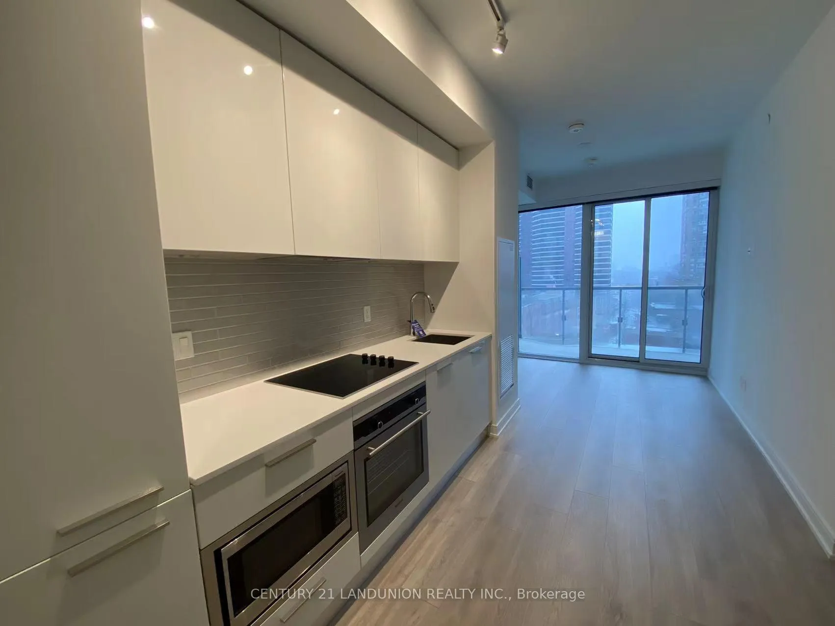 Photo 2 of Unit 812, 3 Gloucester Street, Toronto, Church-Yonge Corridor — HOMEH