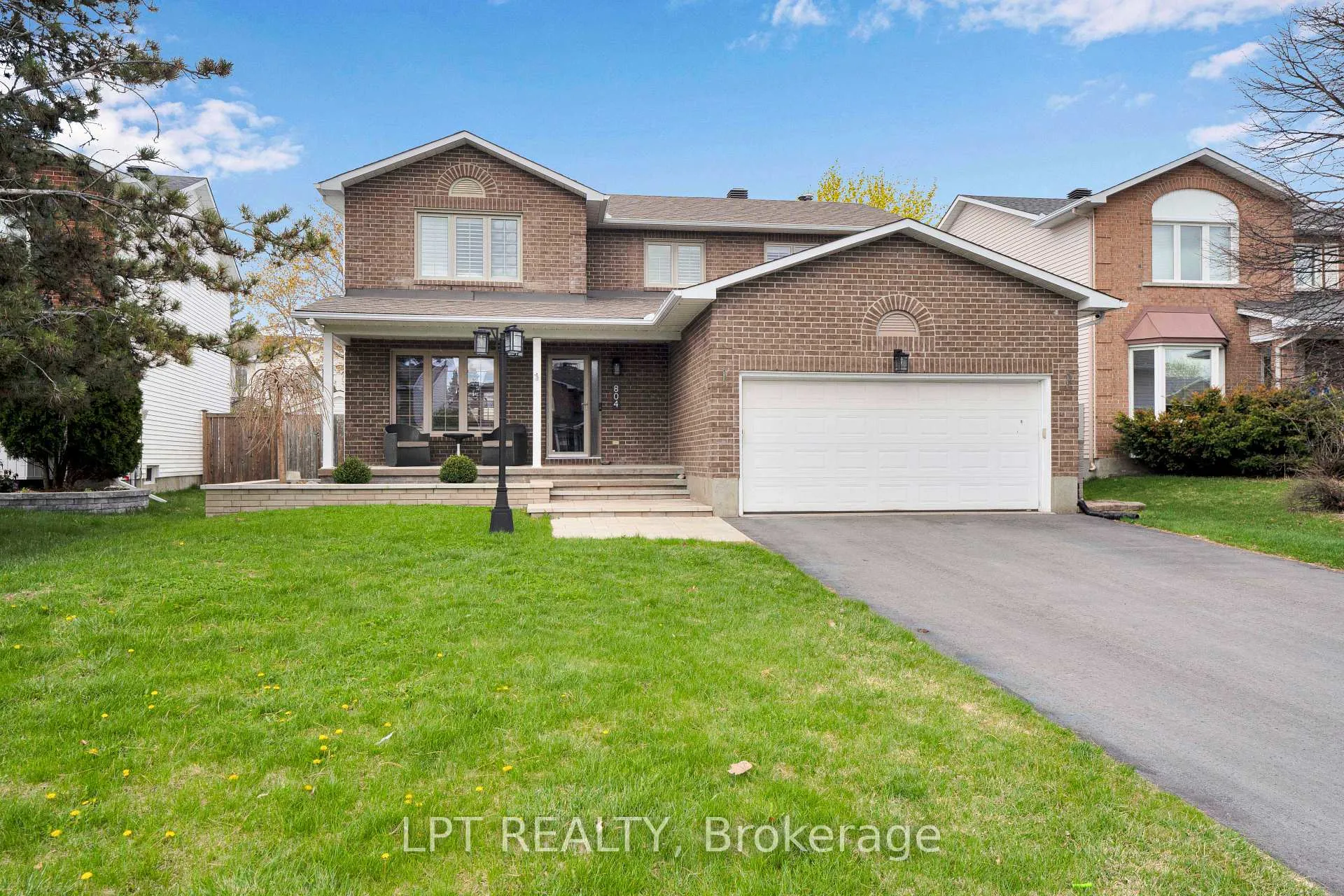 Photo 1 of 804 Hauteview Drive, Ottawa, Fallingbrook/Ridgemount — HOMEH