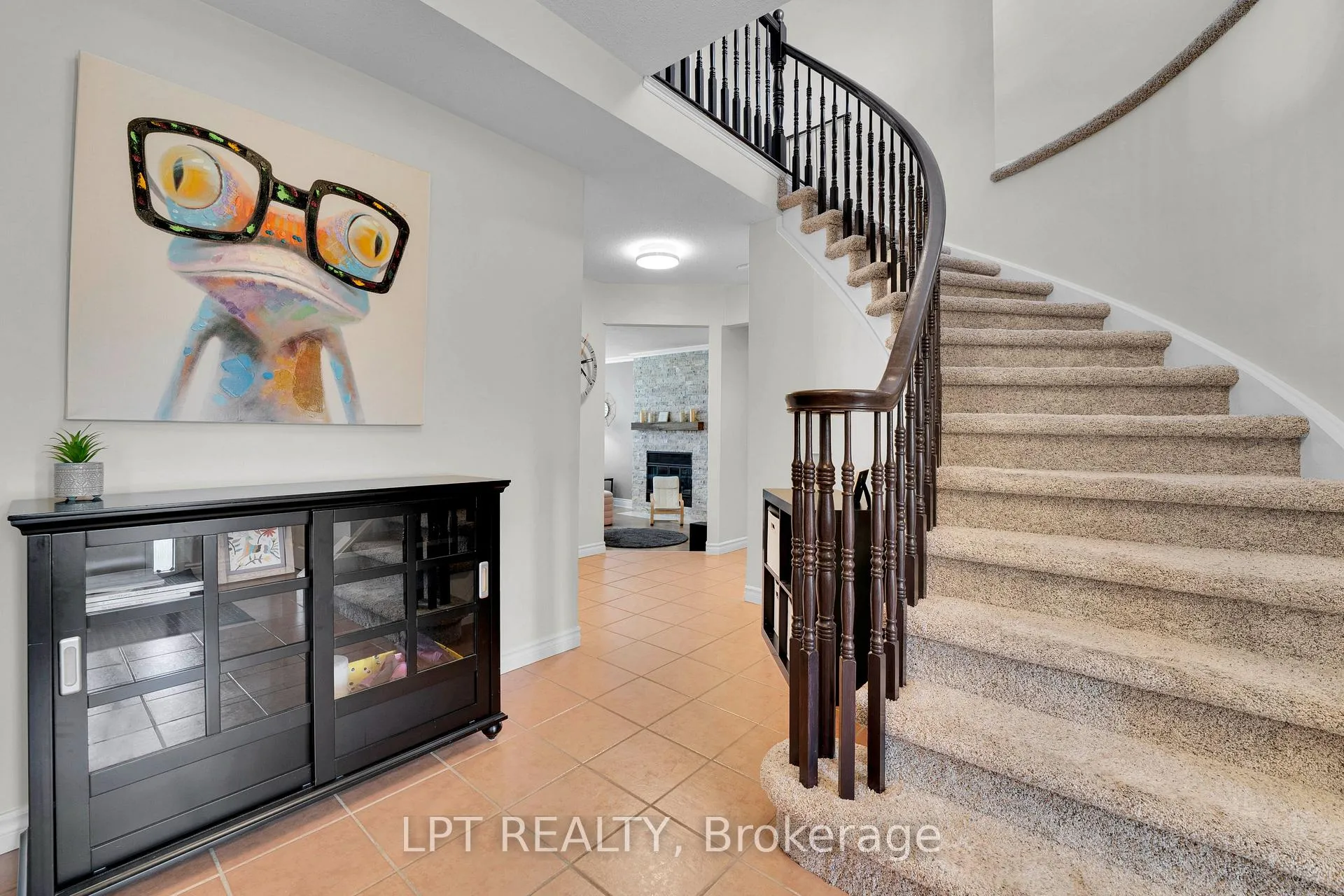 Photo 4 of 804 Hauteview Drive, Ottawa, Fallingbrook/Ridgemount — HOMEH