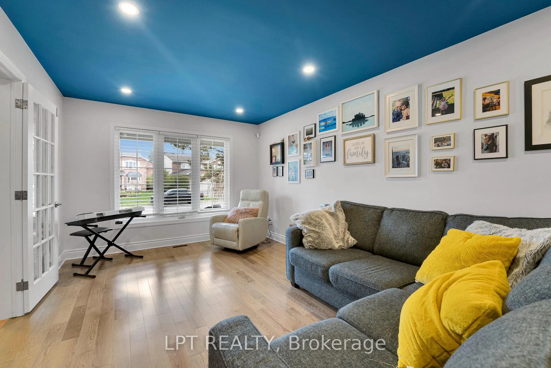 Photo 6 of 804 Hauteview Drive, Ottawa, Fallingbrook/Ridgemount — HOMEH