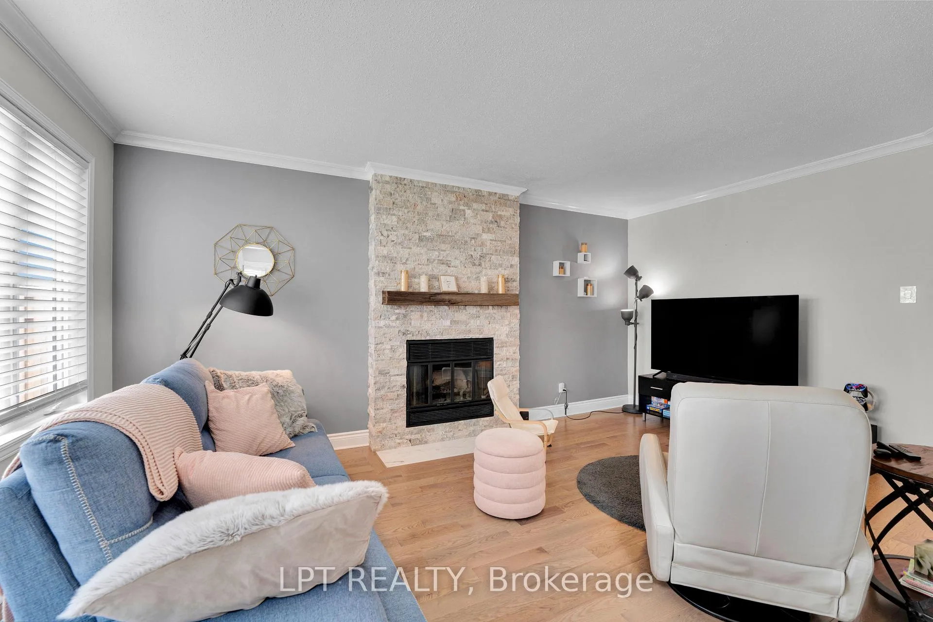 Photo 11 of 804 Hauteview Drive, Ottawa, Fallingbrook/Ridgemount — HOMEH
