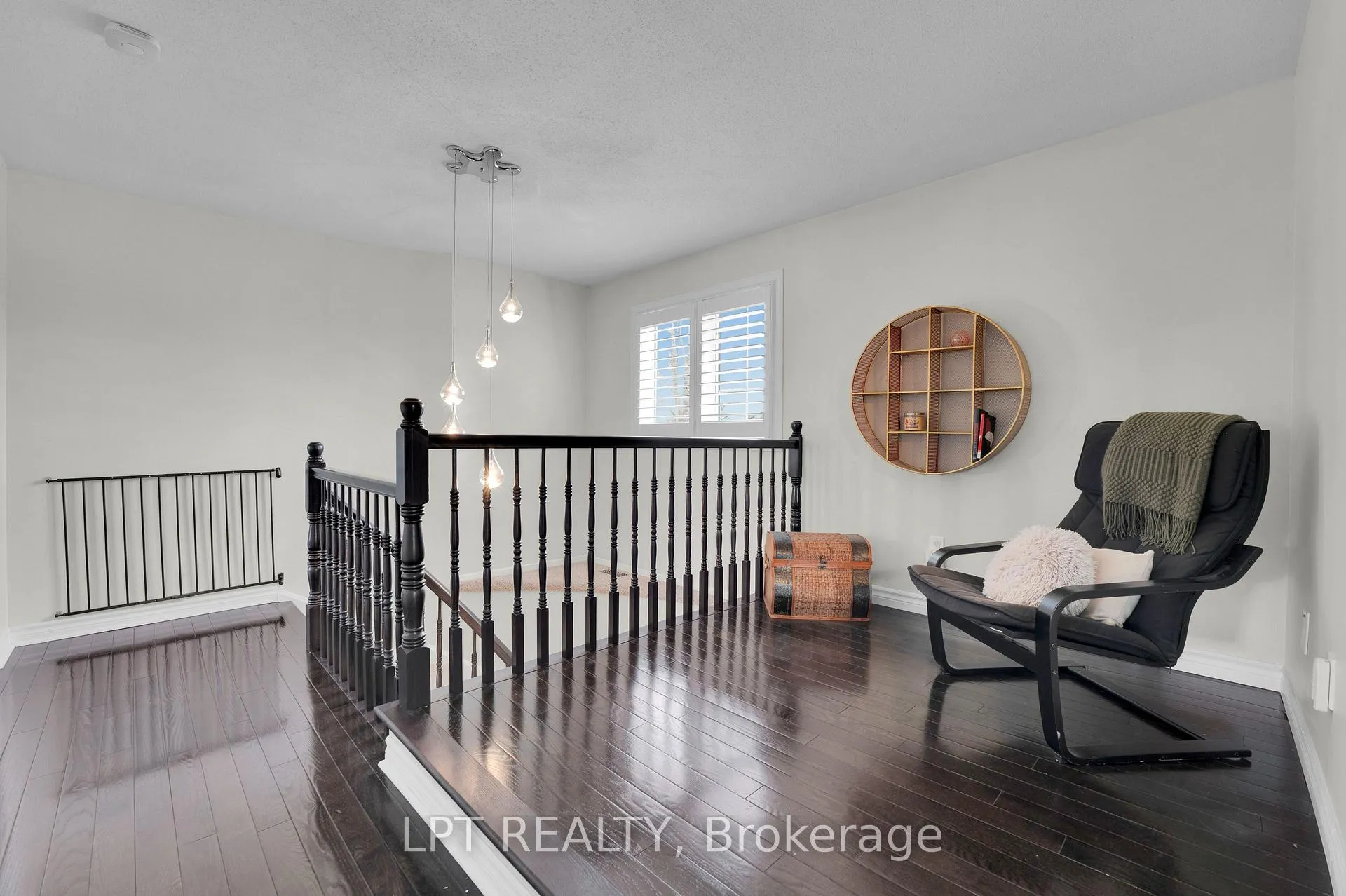Photo 14 of 804 Hauteview Drive, Ottawa, Fallingbrook/Ridgemount — HOMEH