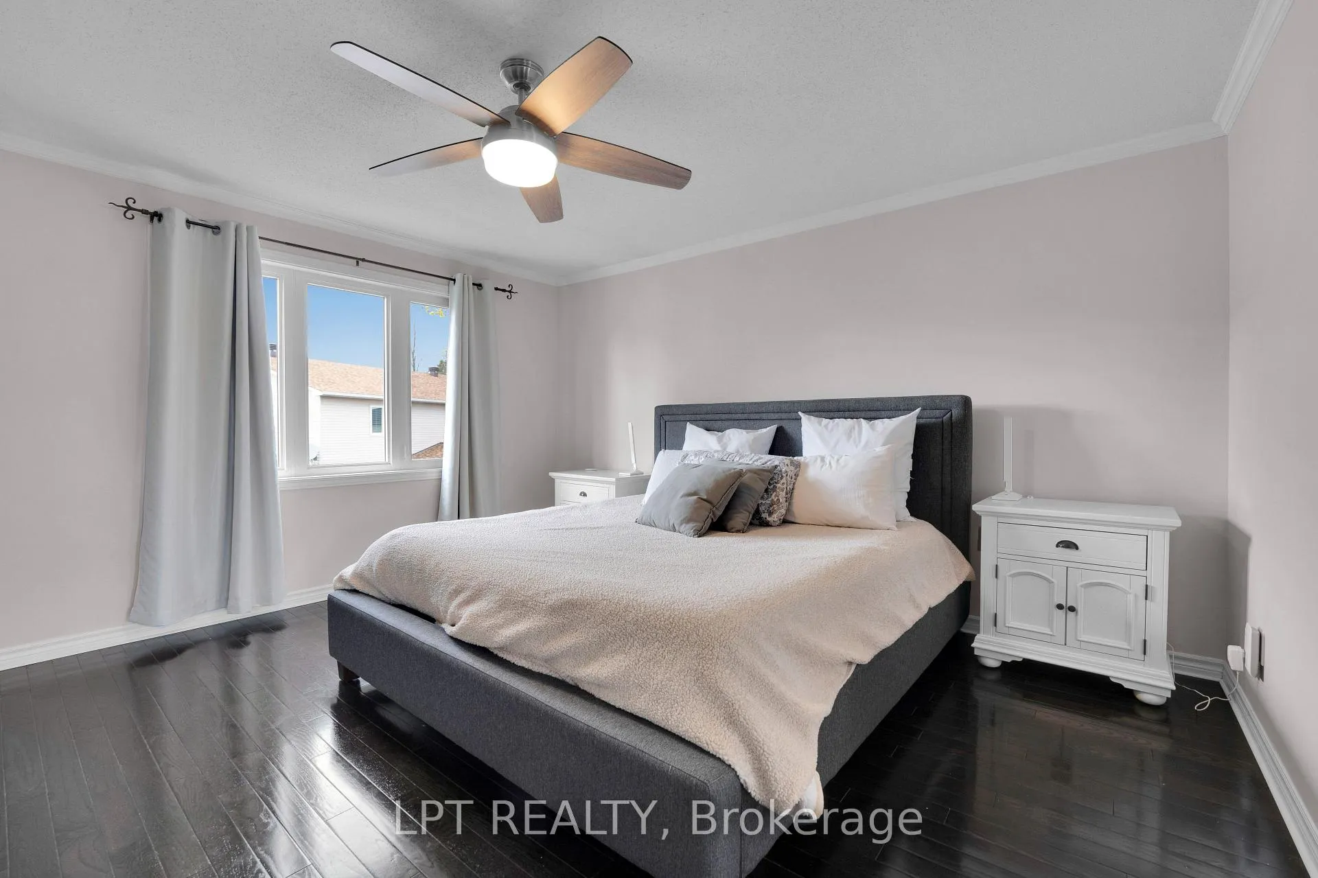 Photo 15 of 804 Hauteview Drive, Ottawa, Fallingbrook/Ridgemount — HOMEH