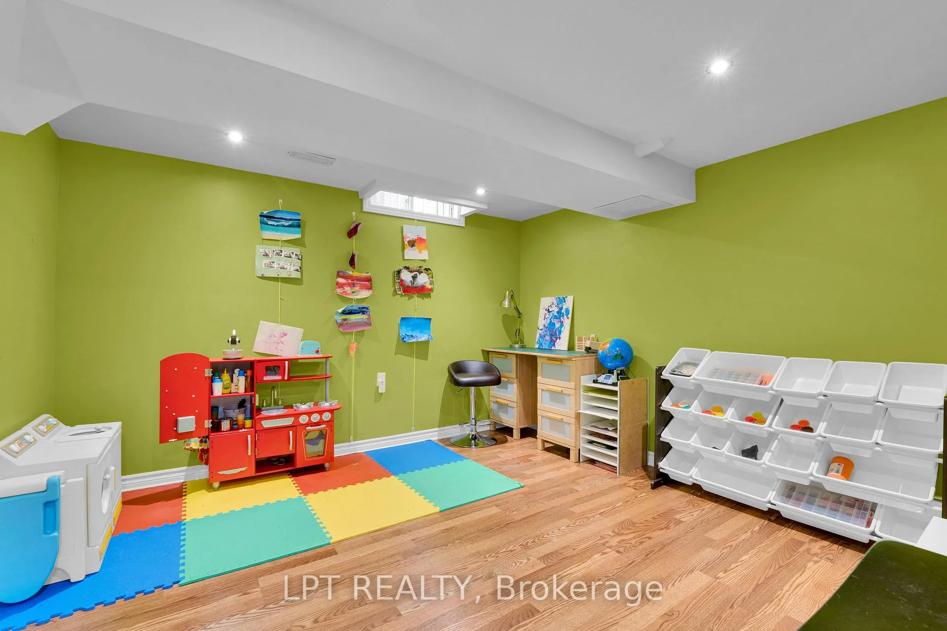 Photo 28 of 804 Hauteview Drive, Ottawa, Fallingbrook/Ridgemount — HOMEH