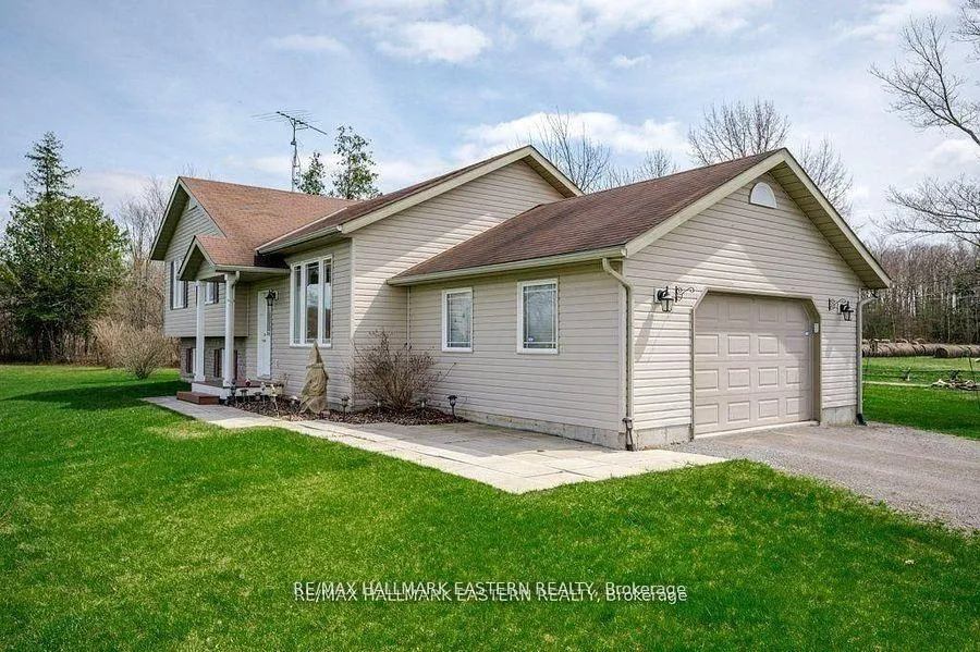Photo 4 of 1755A Salem Road, Prince Edward County, Ameliasburg Ward — HOMEH