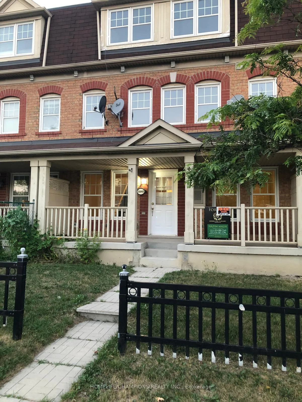 Front of 8840 Sheppard Avenue E