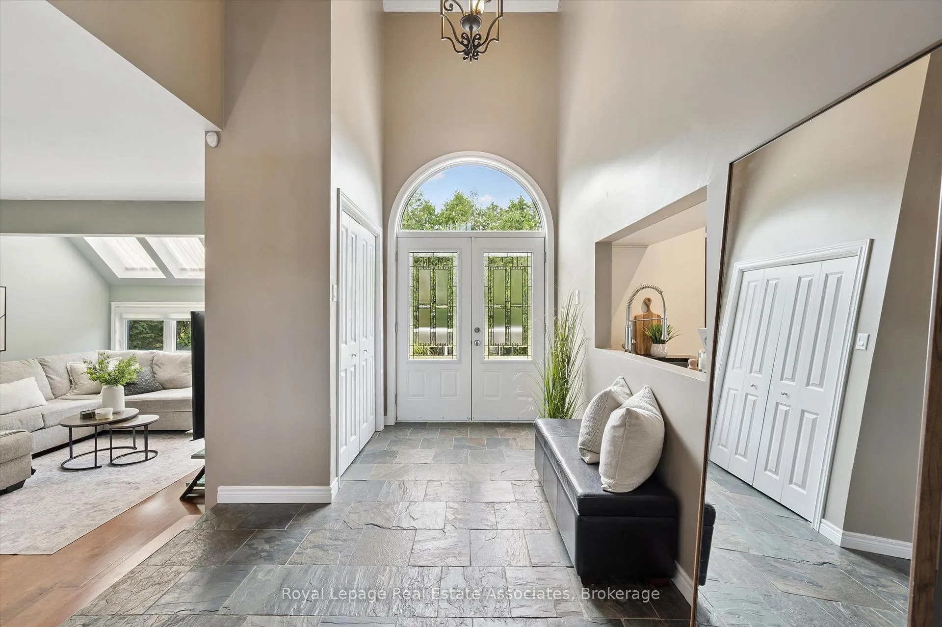 Photo 7 of 23 Brock Road N, Puslinch, Aberfoyle — HOMEH