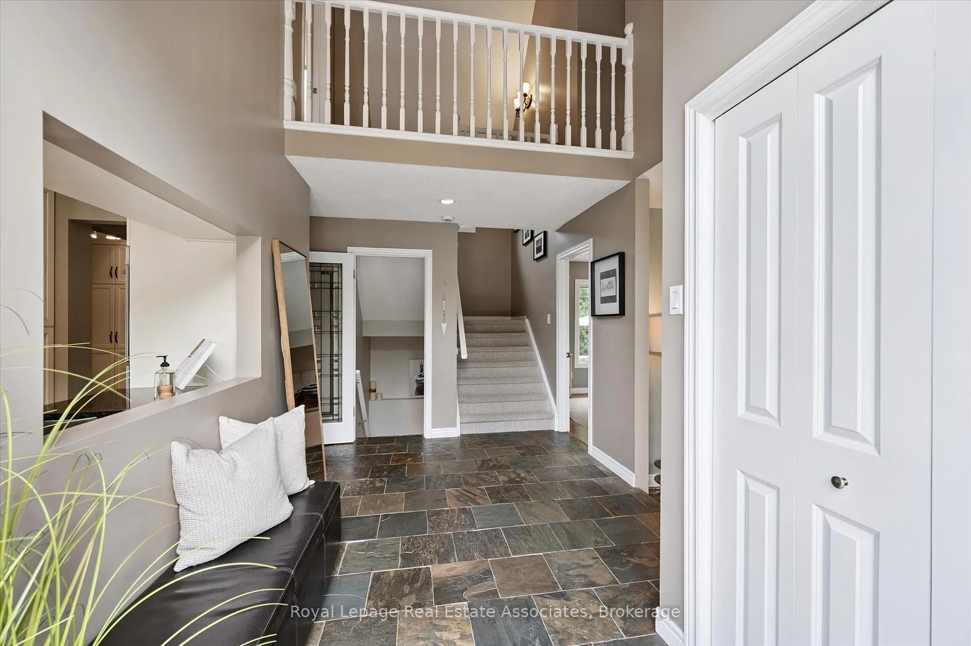 Photo 8 of 23 Brock Road N, Puslinch, Aberfoyle — HOMEH