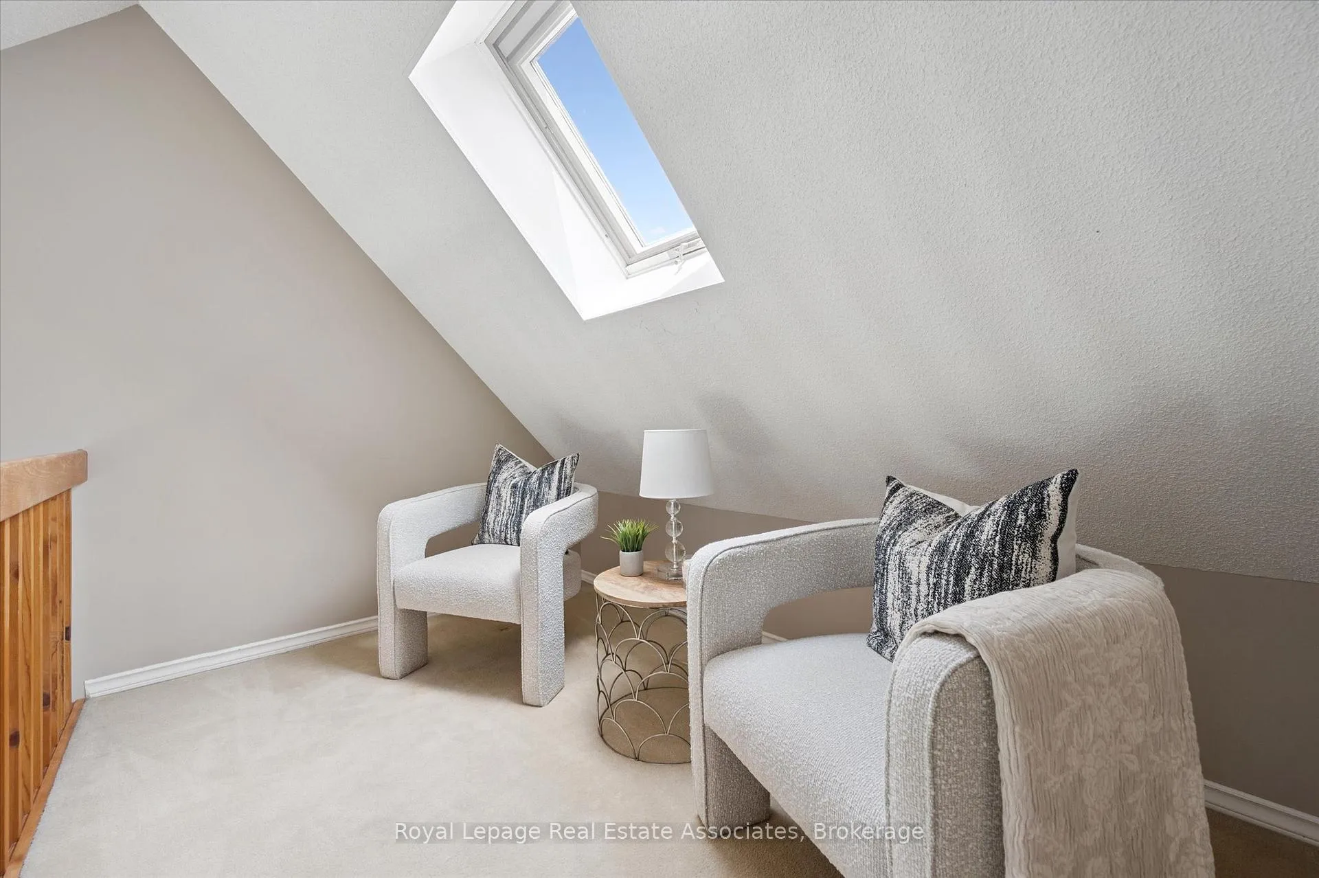 Photo 26 of 23 Brock Road N, Puslinch, Aberfoyle — HOMEH