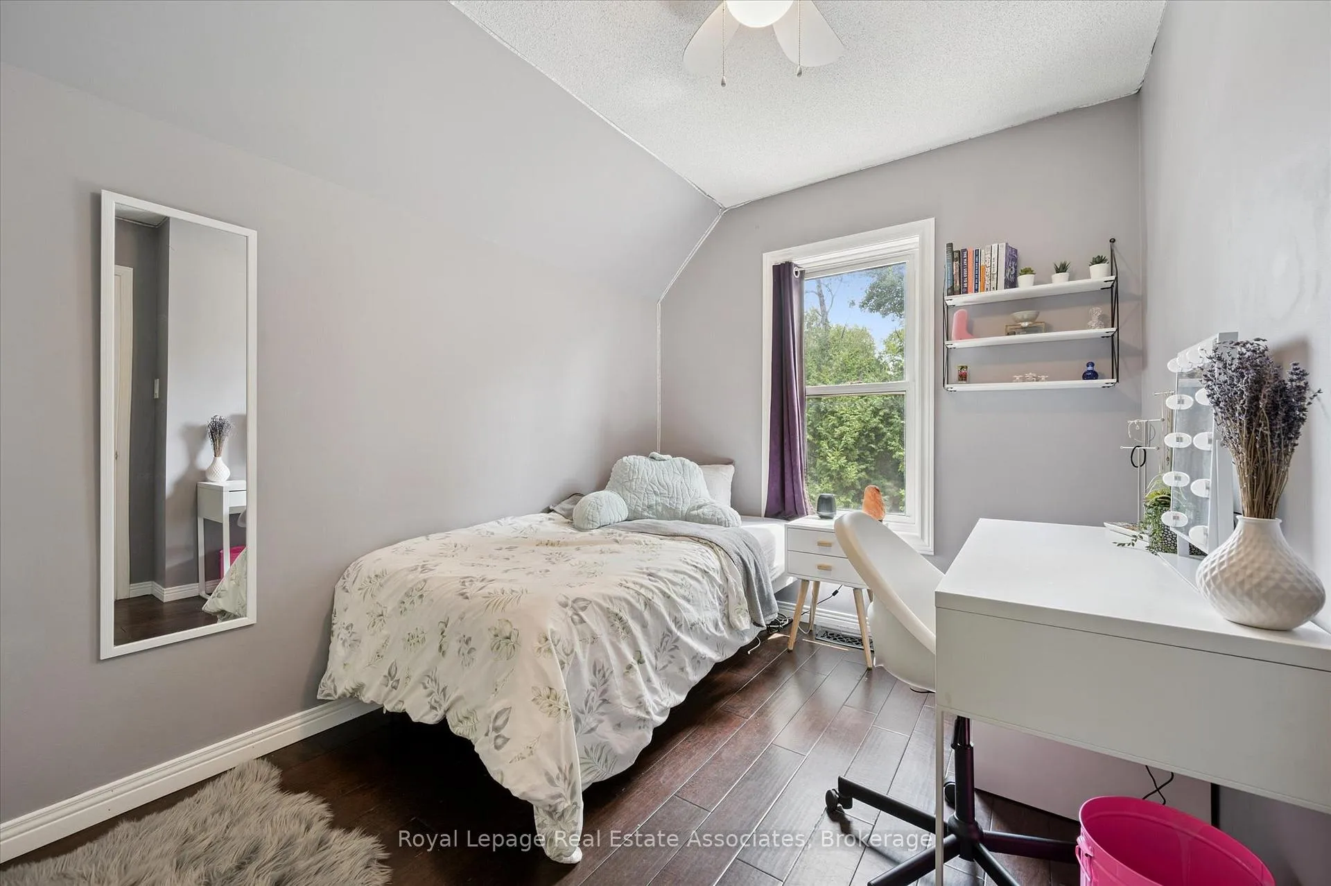Photo 28 of 23 Brock Road N, Puslinch, Aberfoyle — HOMEH