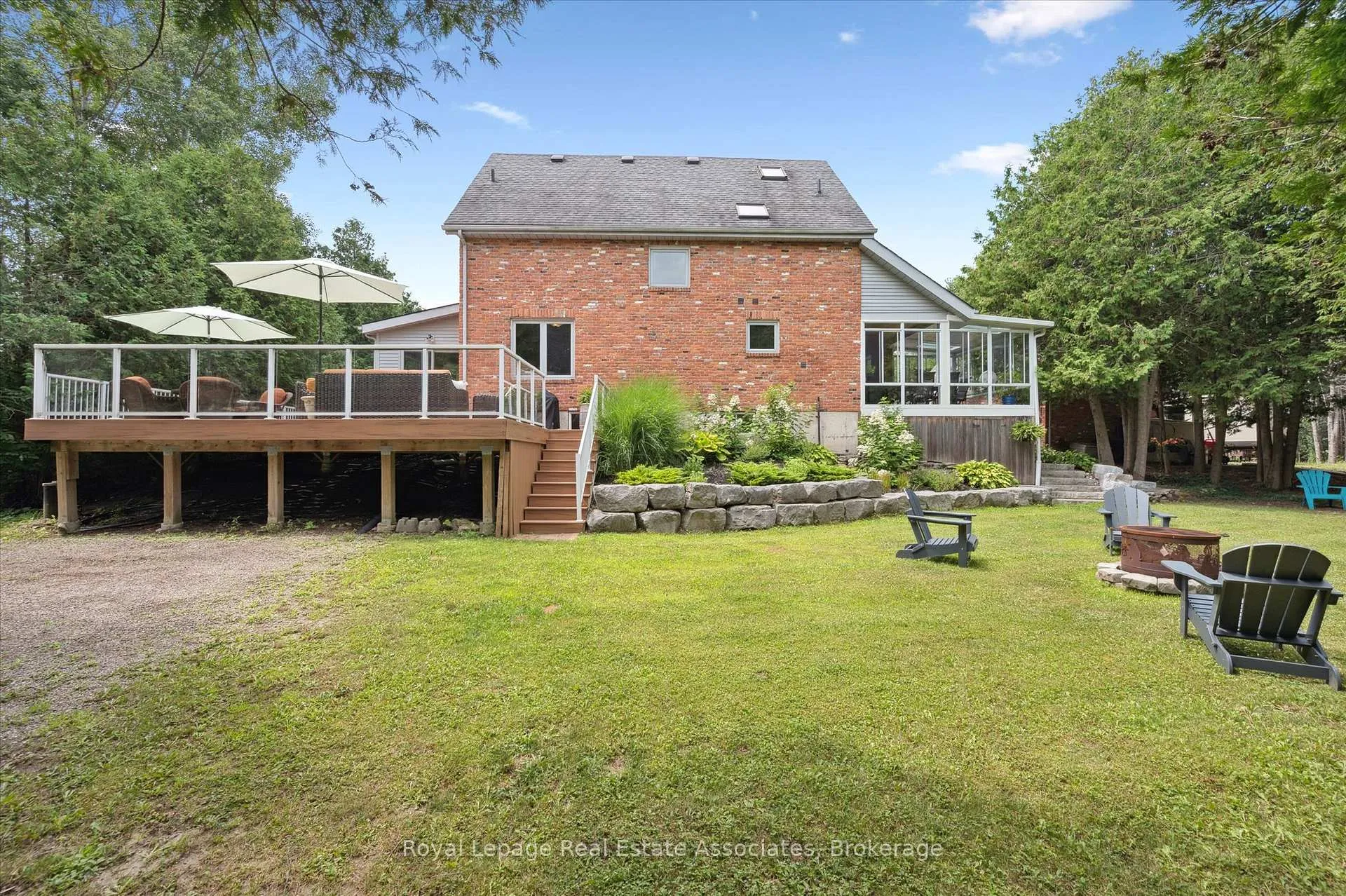 Photo 35 of 23 Brock Road N, Puslinch, Aberfoyle — HOMEH