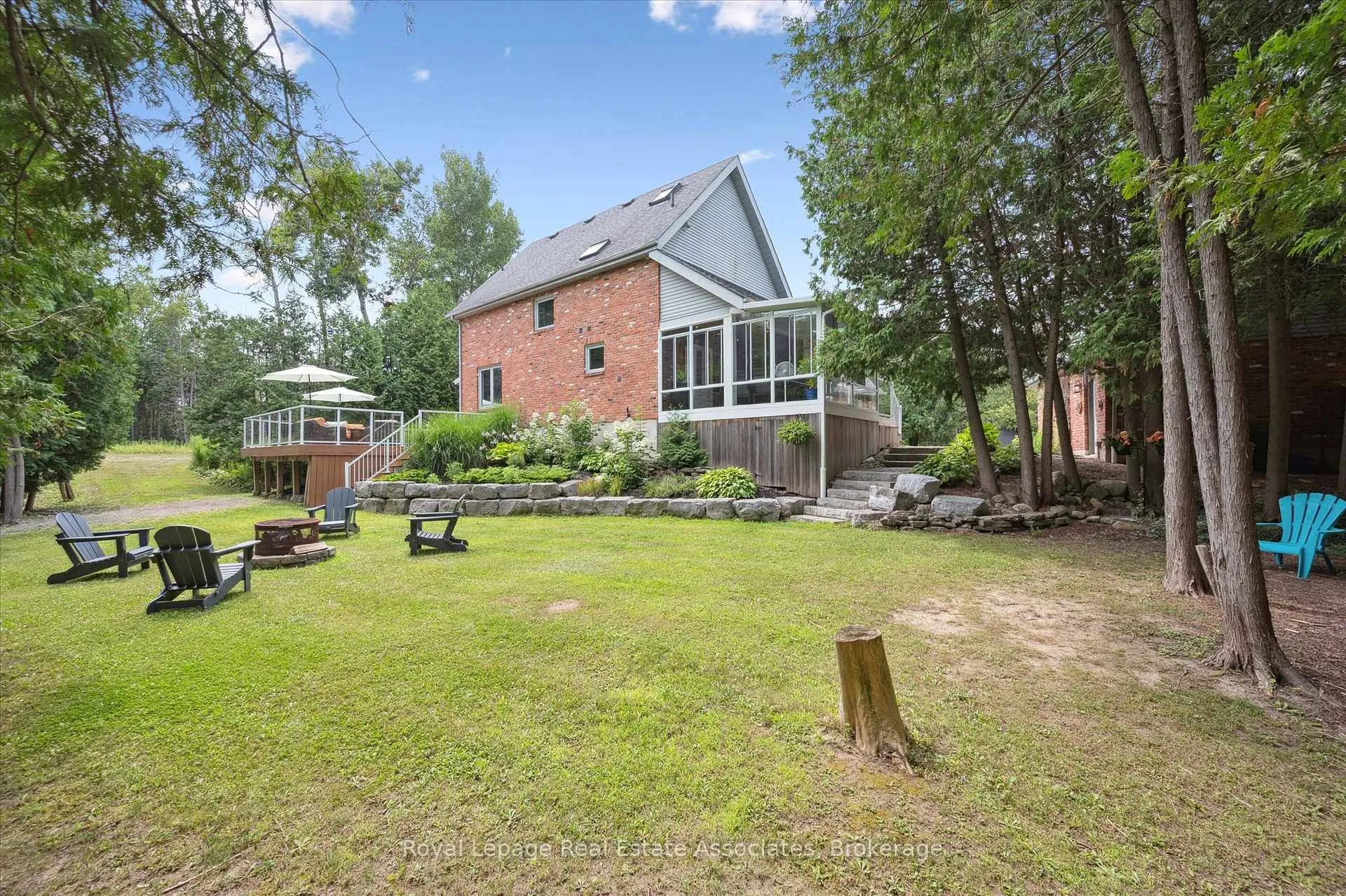 Photo 36 of 23 Brock Road N, Puslinch, Aberfoyle — HOMEH