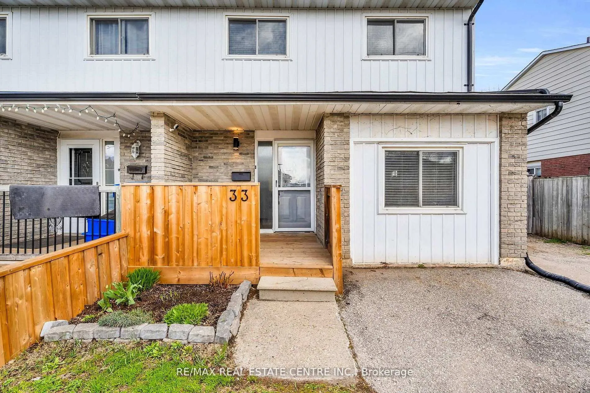 Photo 32 of 33 Fourth Avenue, Orangeville — HOMEH