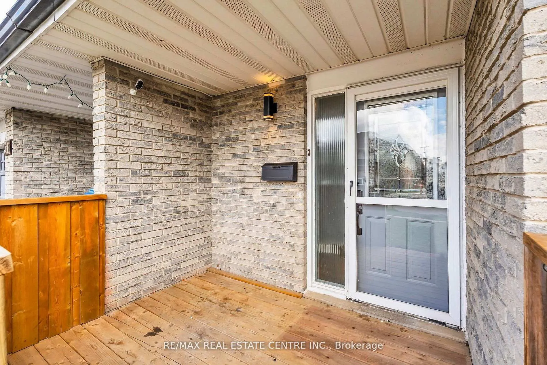 Photo 1 of 33 Fourth Avenue, Orangeville — HOMEH