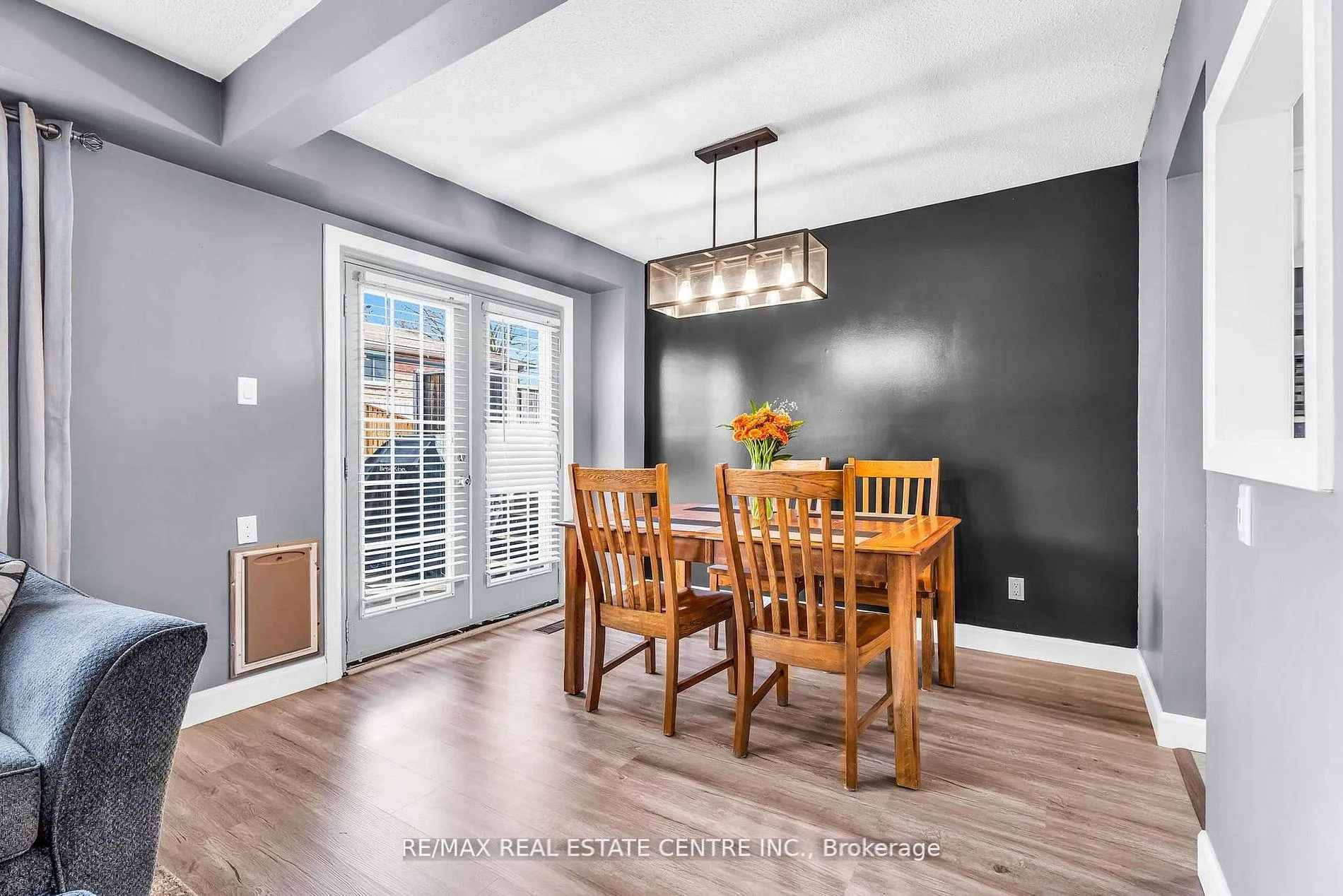 Photo 9 of 33 Fourth Avenue, Orangeville — HOMEH