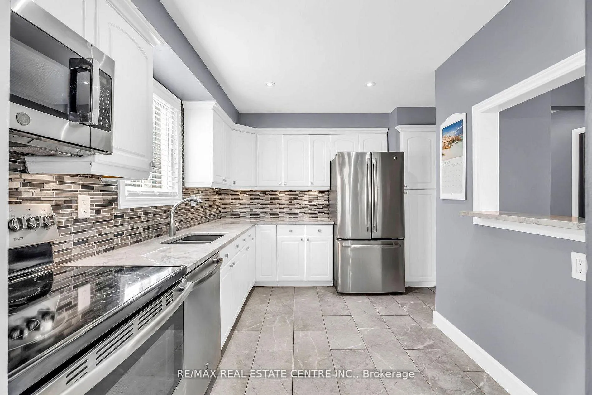 Photo 10 of 33 Fourth Avenue, Orangeville — HOMEH