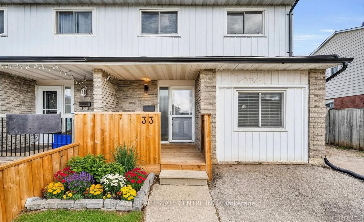 Photo 2 of 33 Fourth Avenue, Orangeville — HOMEH