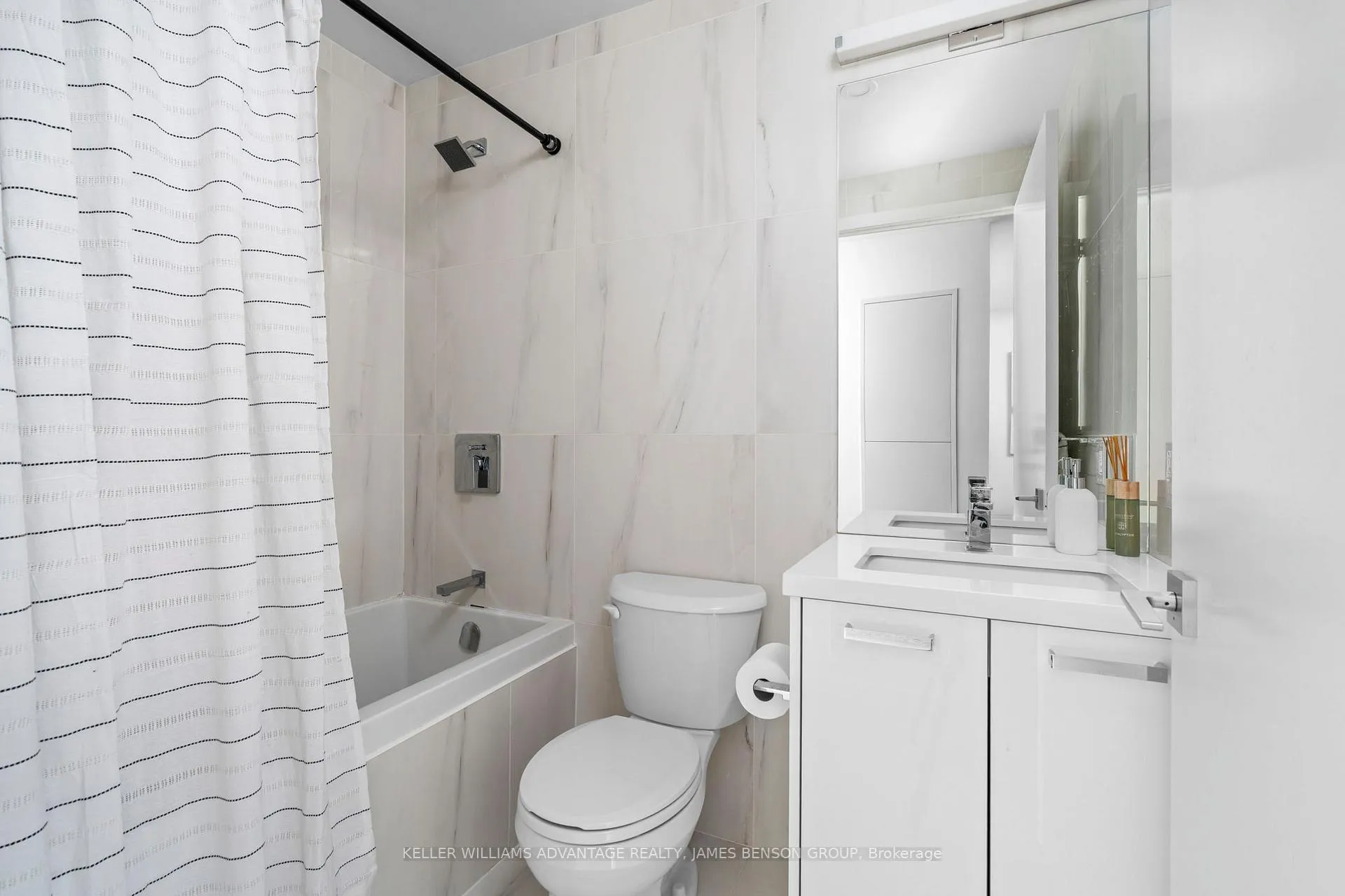 Photo 8 of Unit 301, 195 McCaul Street, Toronto, Kensington-Chinatown — HOMEH