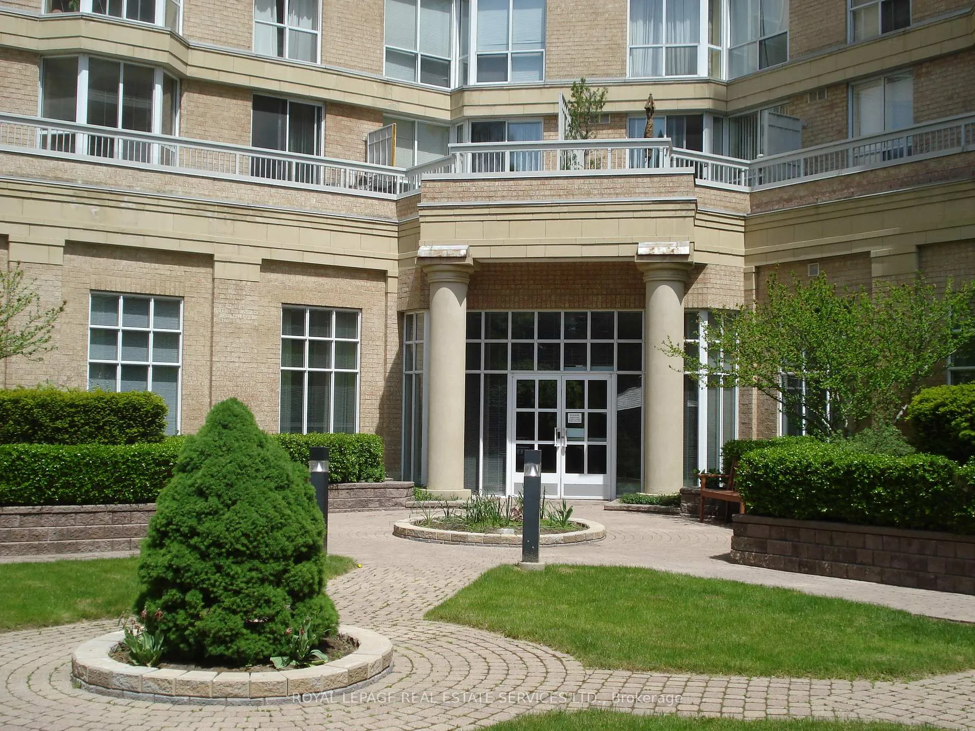Photo 12 of Unit 607, 11 Thorncliffe Pk Drive, Toronto, Thorncliffe Park — HOMEH