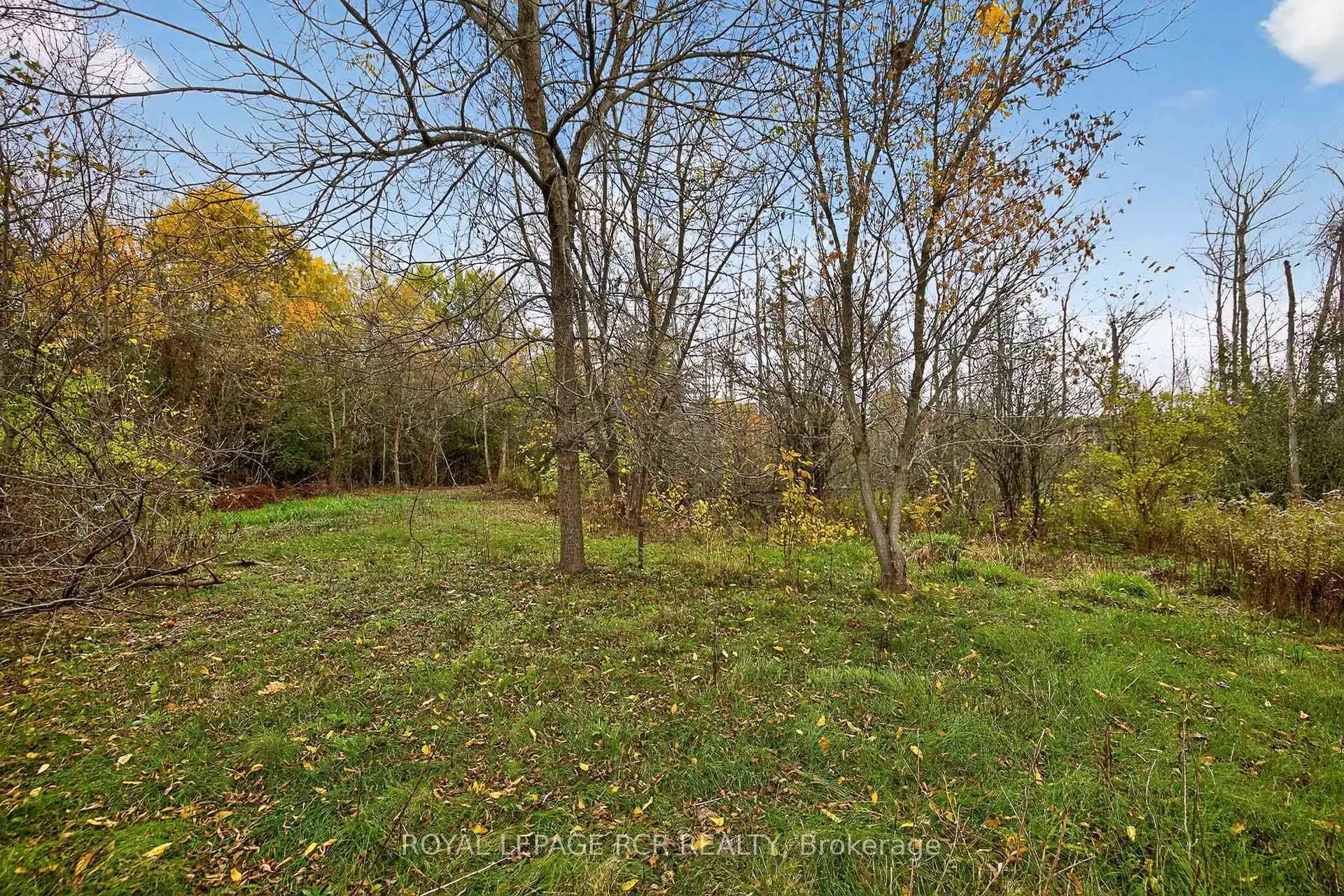 Photo 45 of 4560 Anderson St Street, Whitby, Taunton North — HOMEH