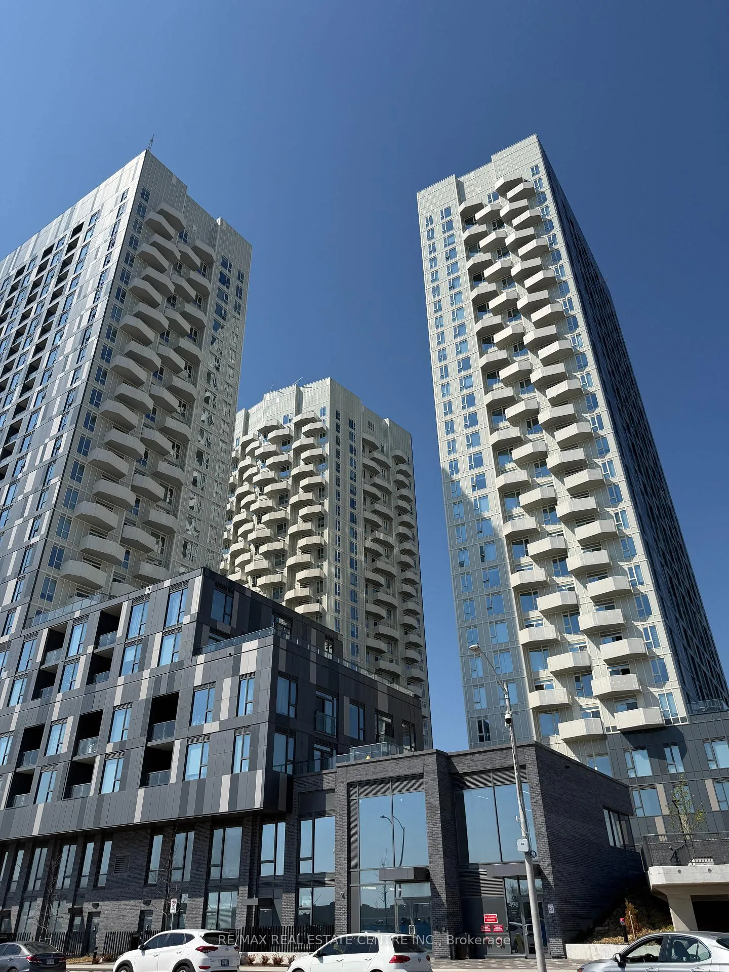 Photo 2 of Unit 725, 498 Caldari Road, Vaughan, Concord — HOMEH