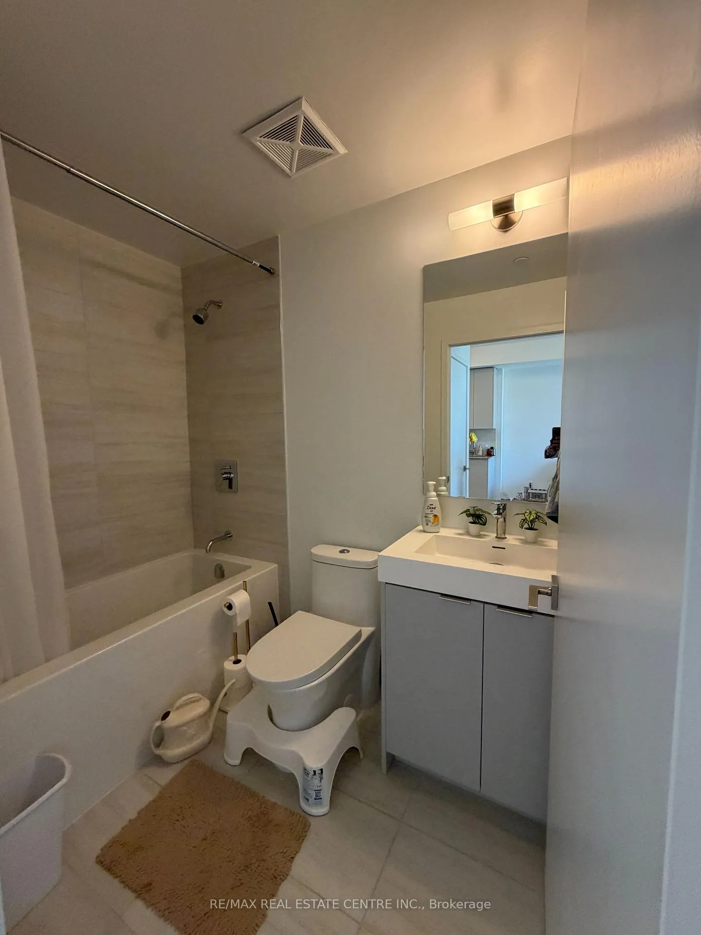 Photo 10 of Unit 725, 498 Caldari Road, Vaughan, Concord — HOMEH