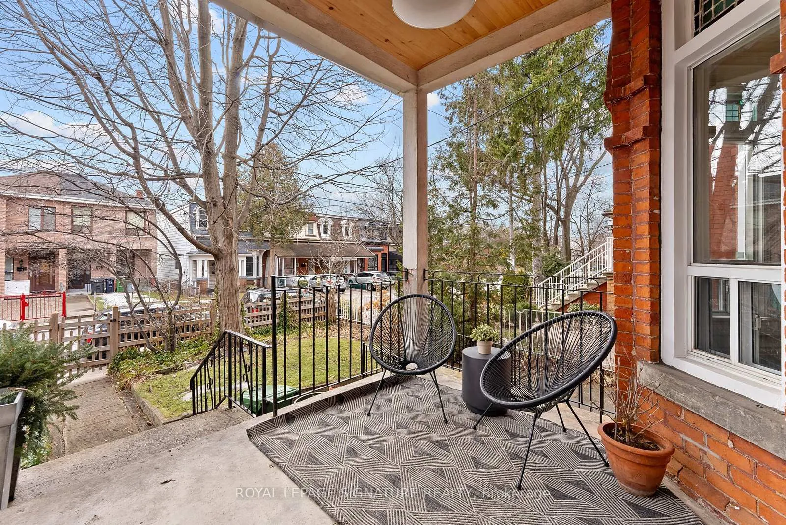 Photo 2 of 28 Shannon Street, Toronto, Trinity-Bellwoods — HOMEH