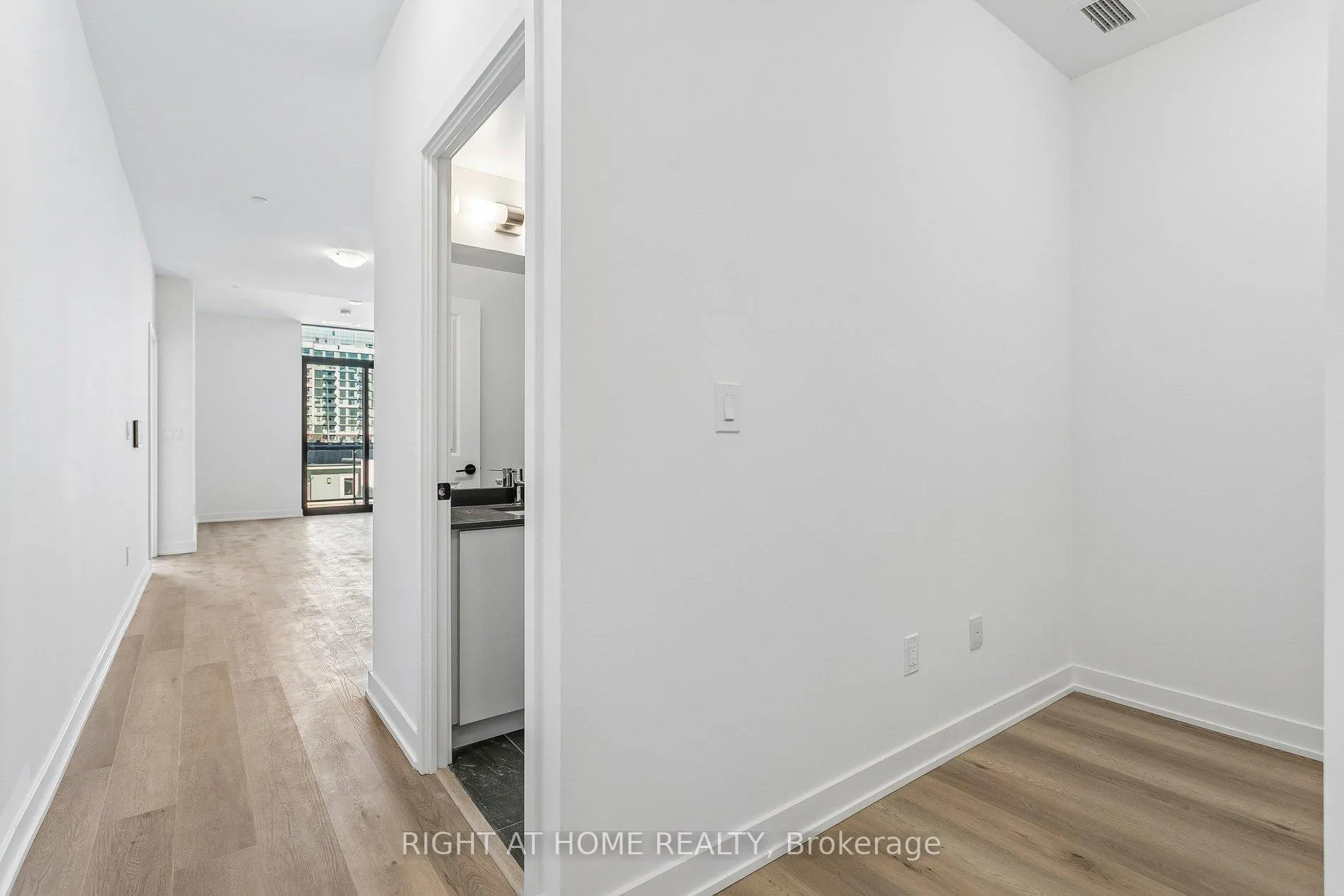 Photo 16 of Unit 402, 2075 Lakeshore Road, Burlington, Brant — HOMEH