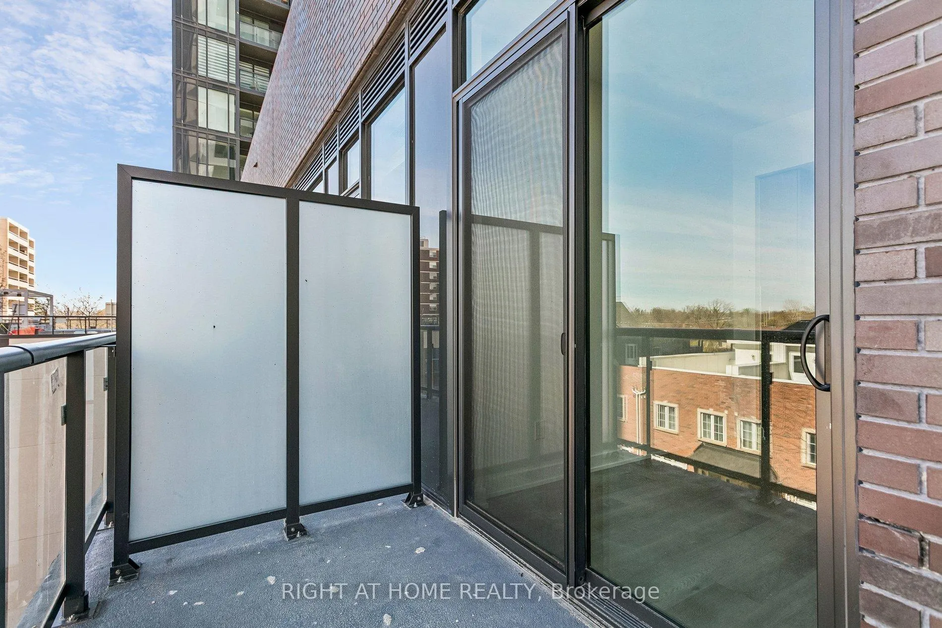 Photo 23 of Unit 402, 2075 Lakeshore Road, Burlington, Brant — HOMEH