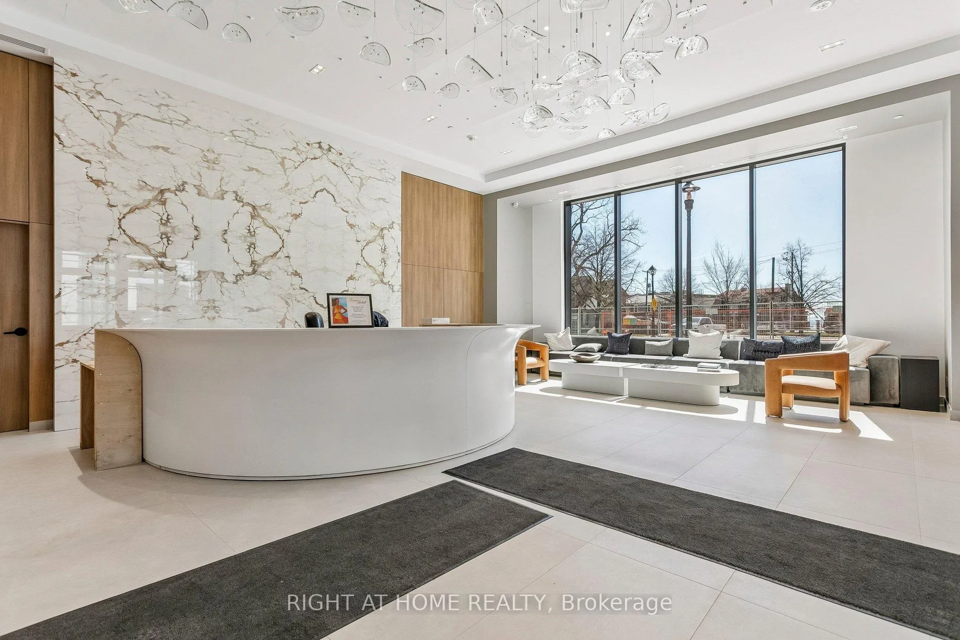 Photo 25 of Unit 402, 2075 Lakeshore Road, Burlington, Brant — HOMEH