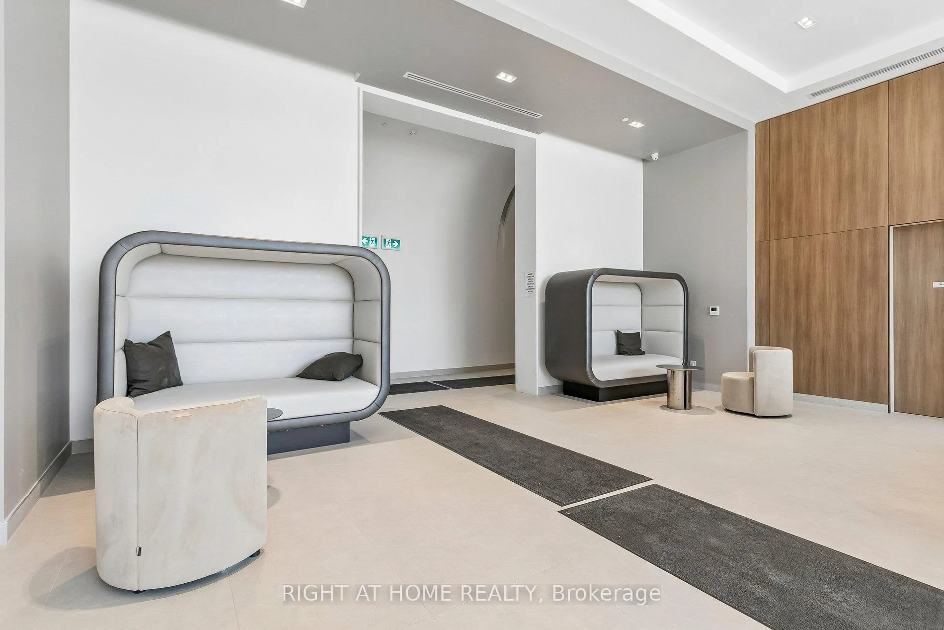 Photo 27 of Unit 402, 2075 Lakeshore Road, Burlington, Brant — HOMEH