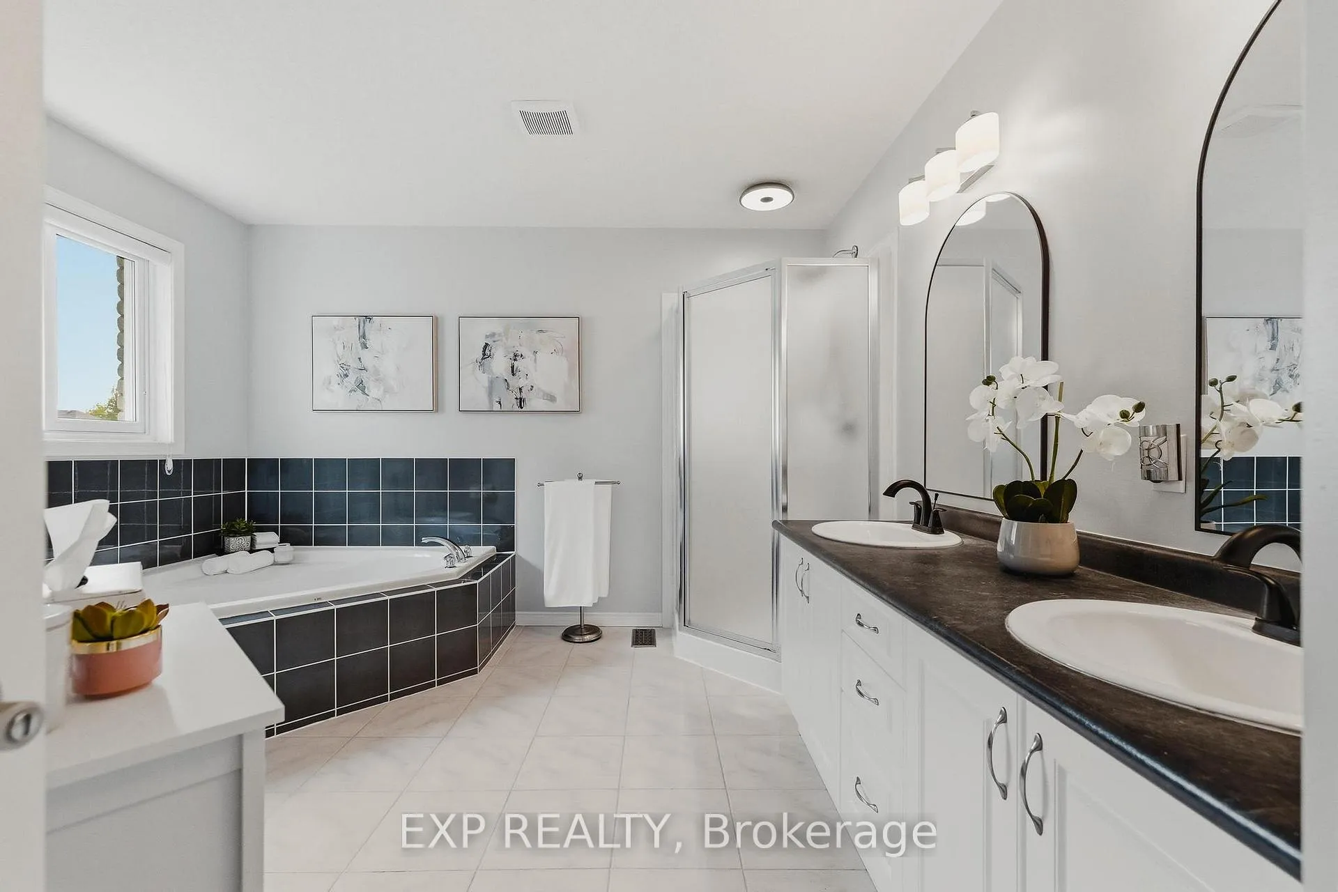 Photo 29 of 606 Doon Drive S, Kitchener — HOMEH