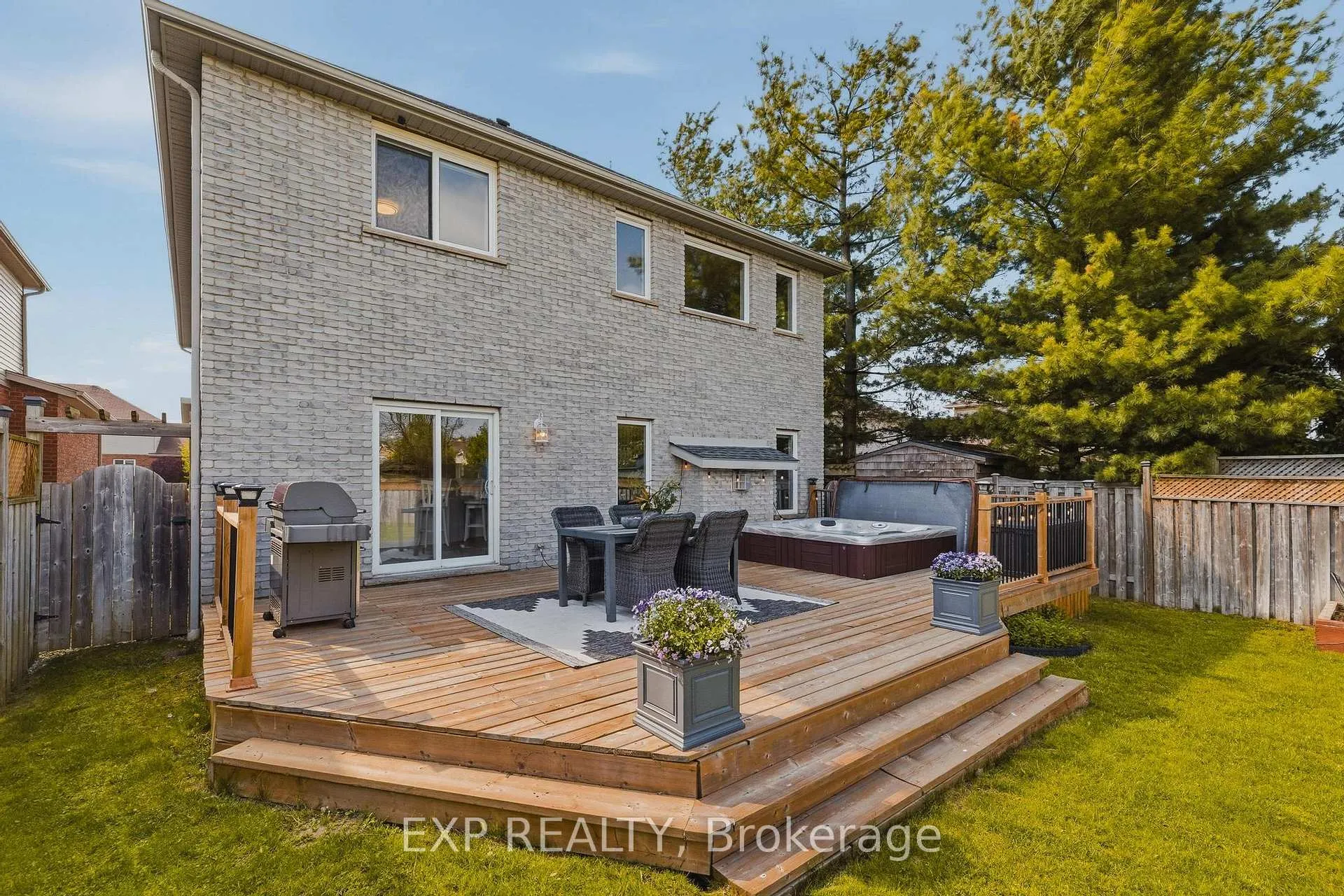 Photo 37 of 606 Doon Drive S, Kitchener — HOMEH