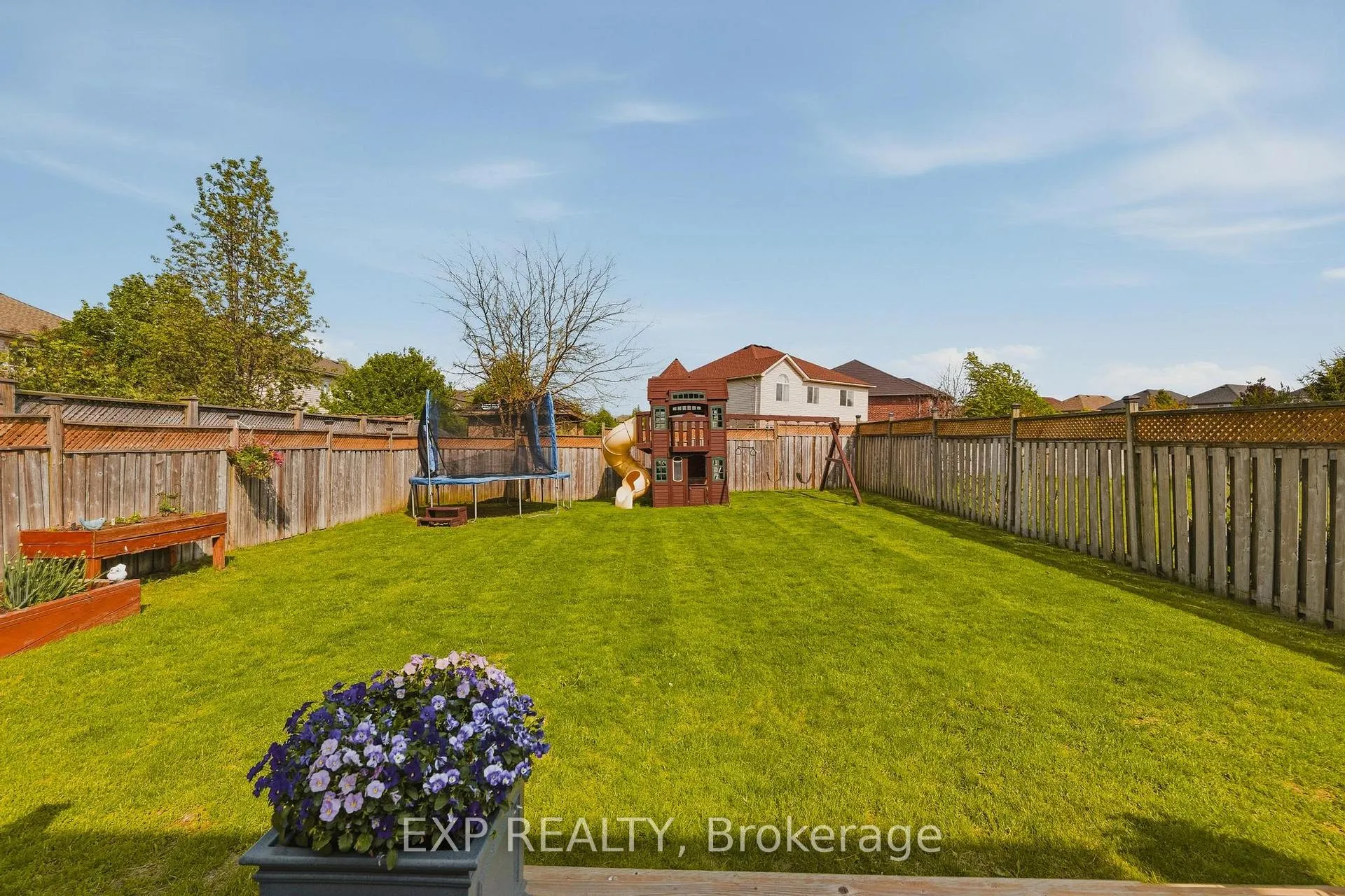 Photo 42 of 606 Doon Drive S, Kitchener — HOMEH