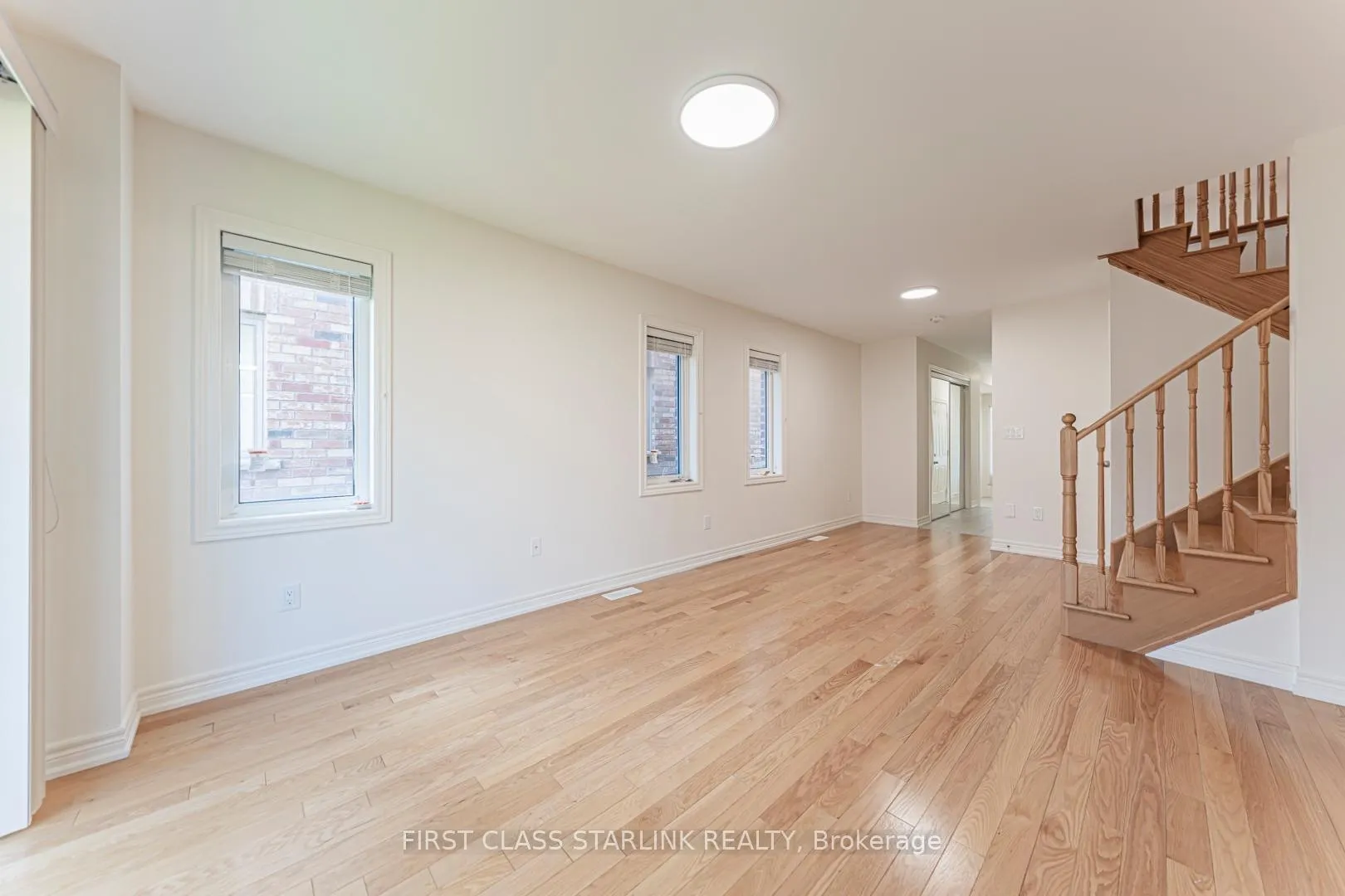 Photo 8 of 3964 Thomas Alton Boulevard, Burlington, Alton — HOMEH