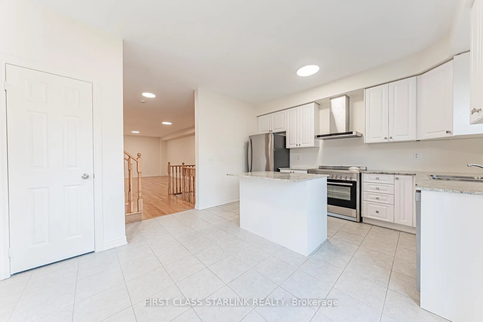 Photo 11 of 3964 Thomas Alton Boulevard, Burlington, Alton — HOMEH
