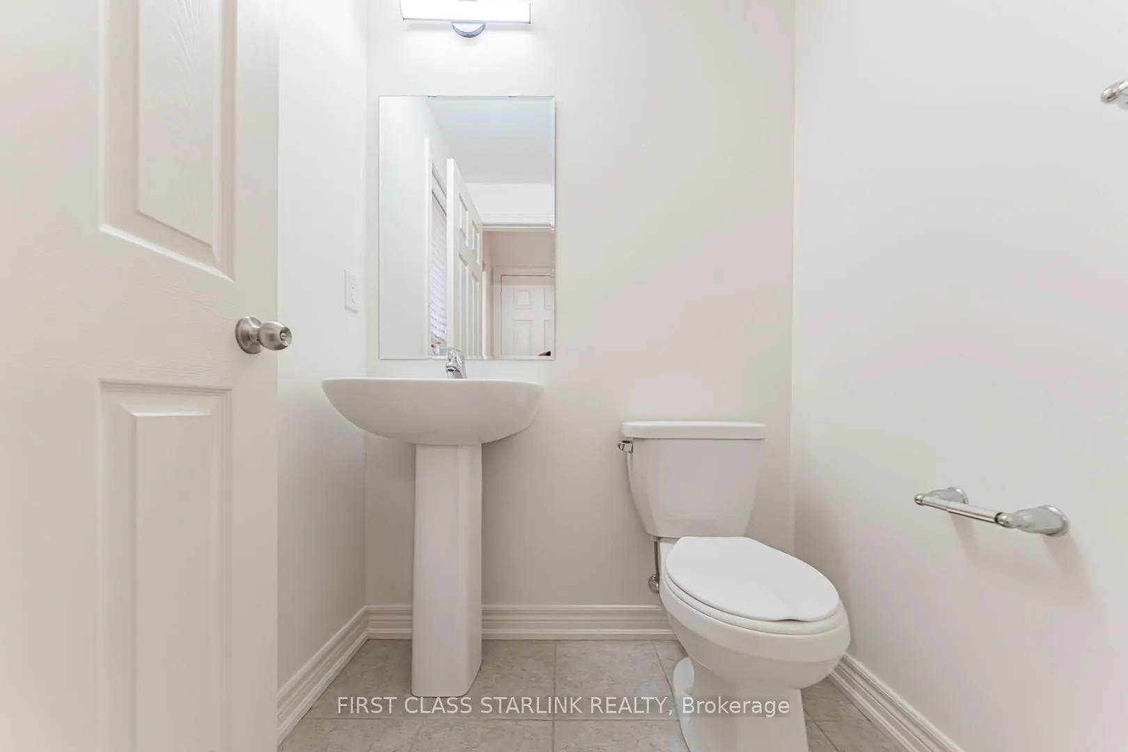 Photo 22 of 3964 Thomas Alton Boulevard, Burlington, Alton — HOMEH