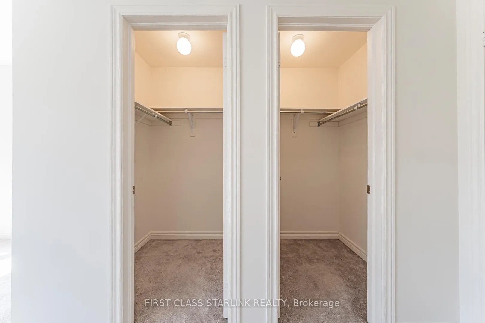 Photo 29 of 3964 Thomas Alton Boulevard, Burlington, Alton — HOMEH