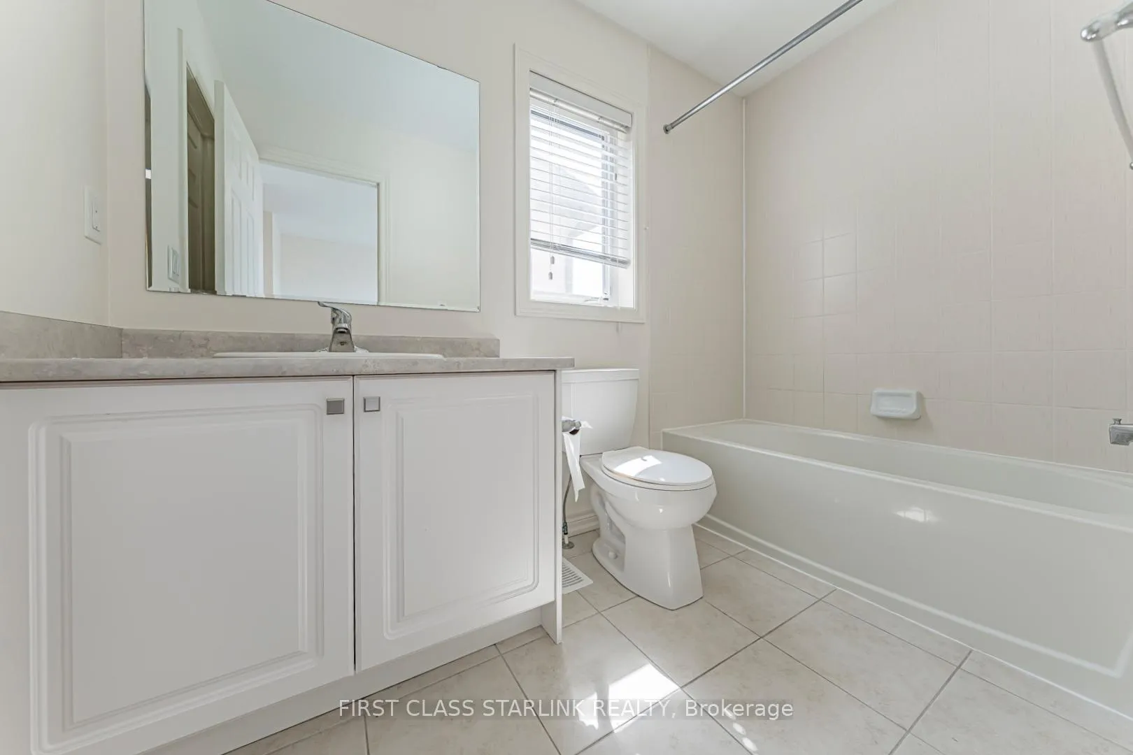 Photo 41 of 3964 Thomas Alton Boulevard, Burlington, Alton — HOMEH