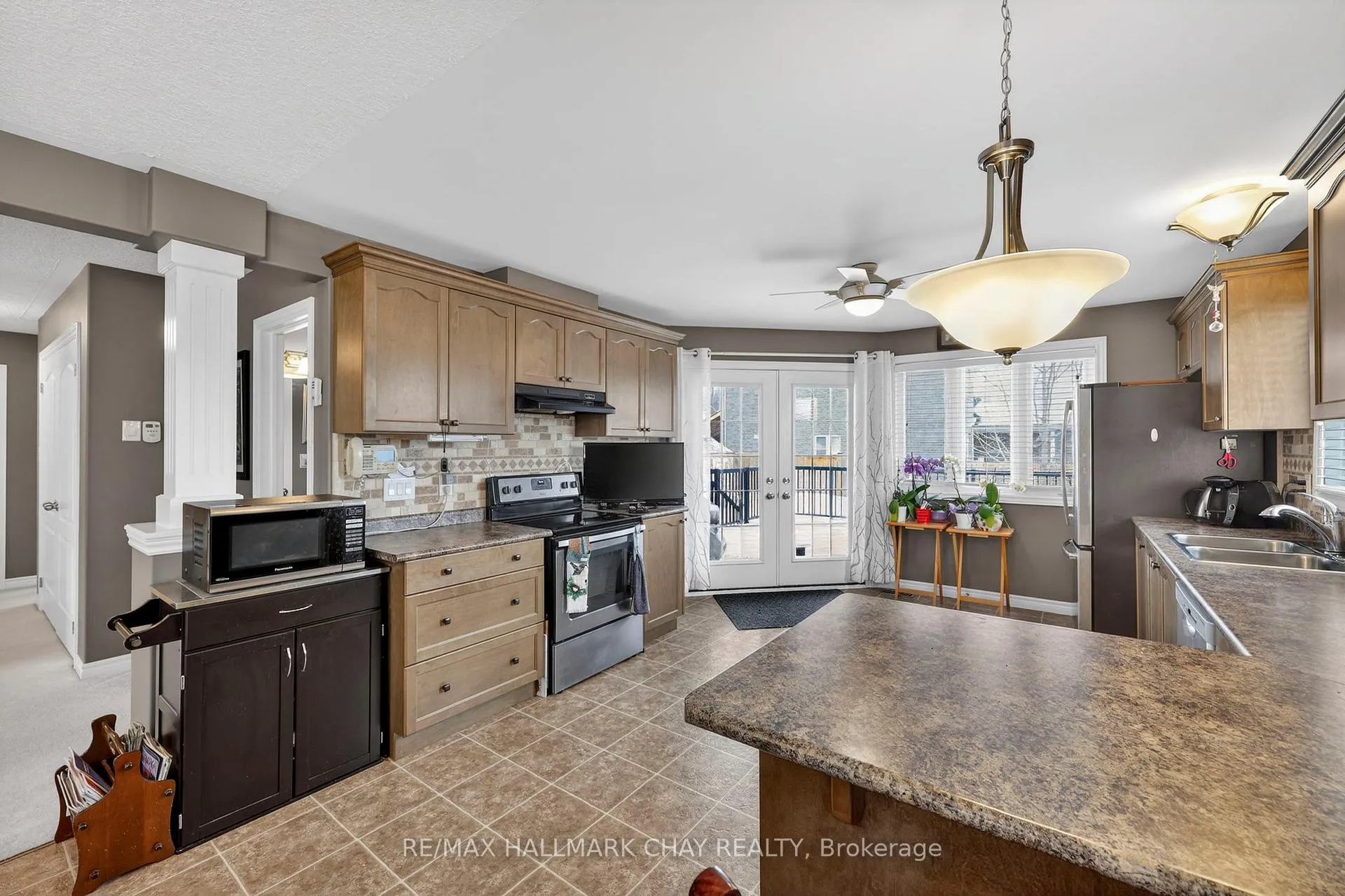 Photo 9 of 16 Sheppard Drive, Tay, Victoria Harbour — HOMEH