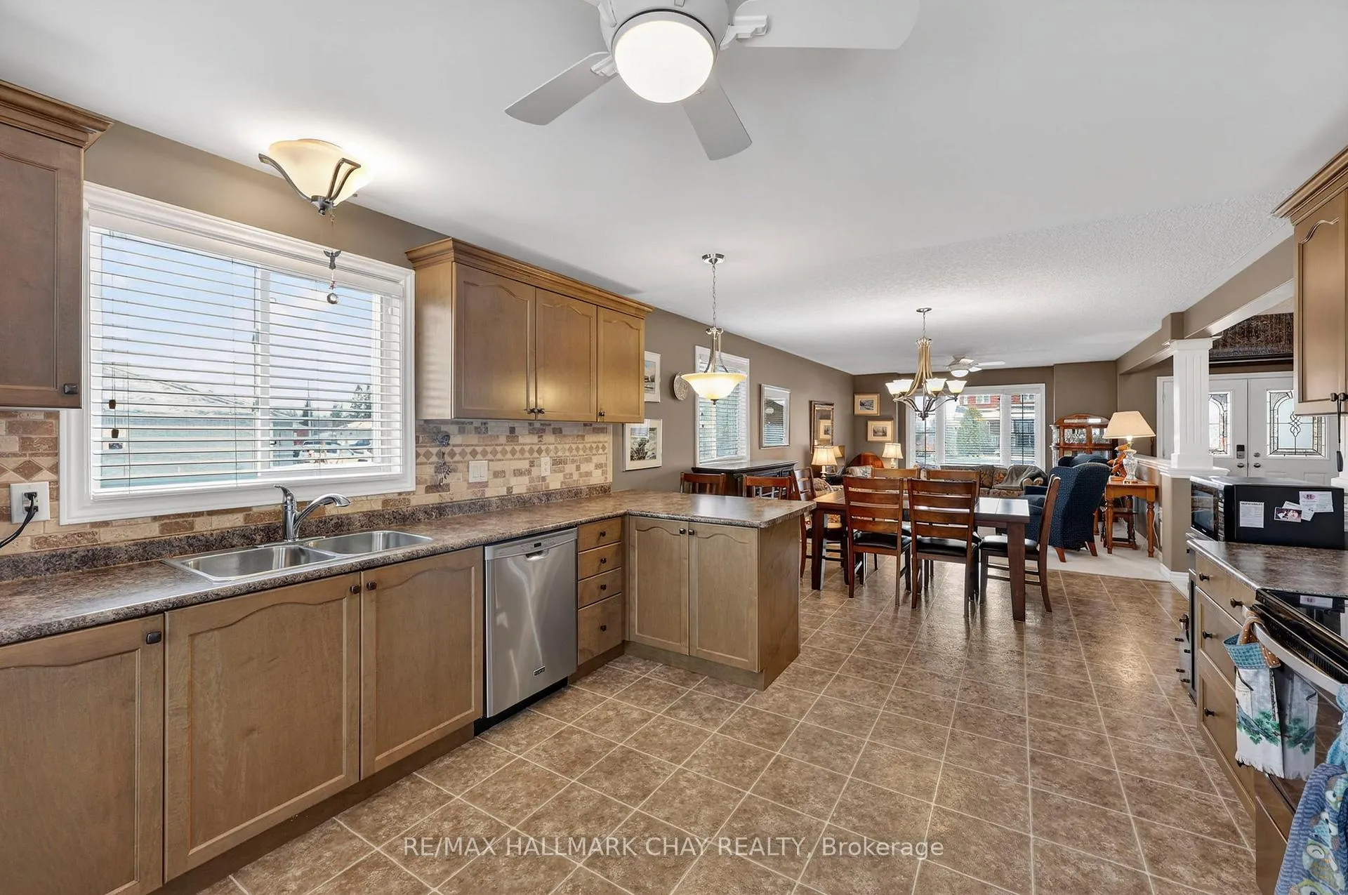 Photo 10 of 16 Sheppard Drive, Tay, Victoria Harbour — HOMEH
