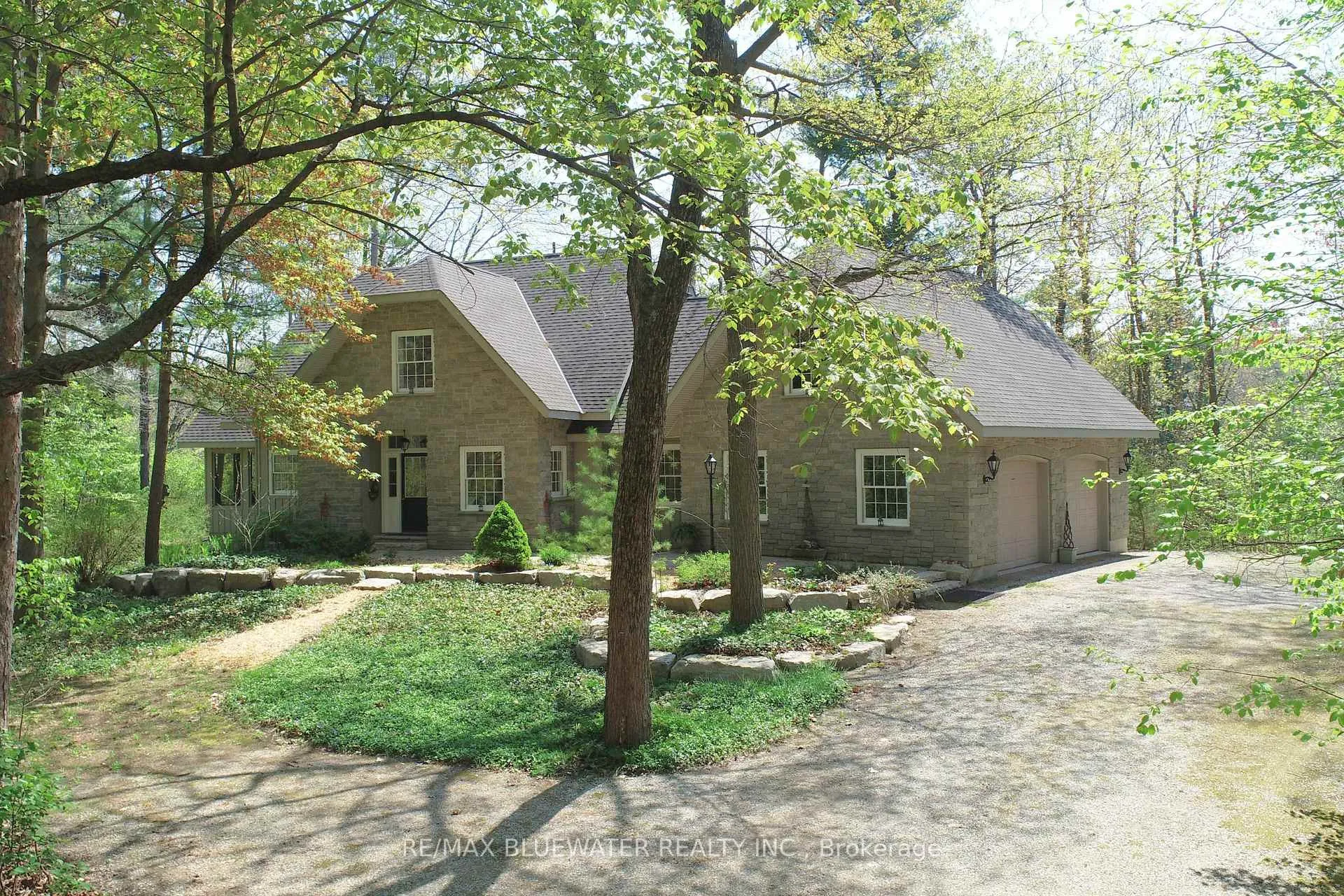 Front of 10043 Old River Road