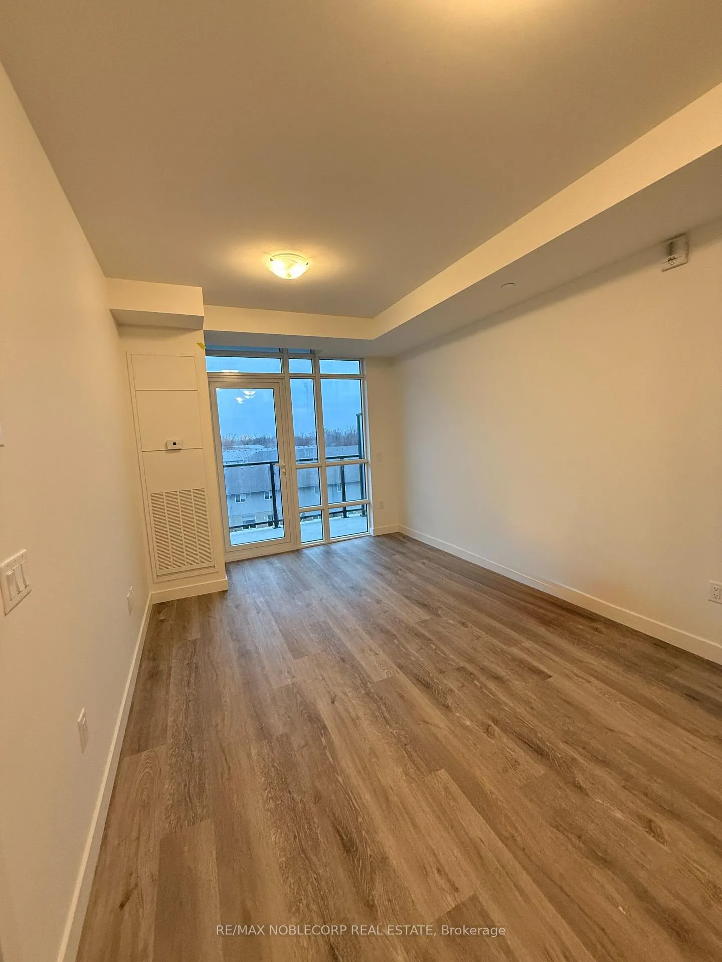 Photo 8 of Unit 403, 461 Green Road, Hamilton, Lakeshore — HOMEH