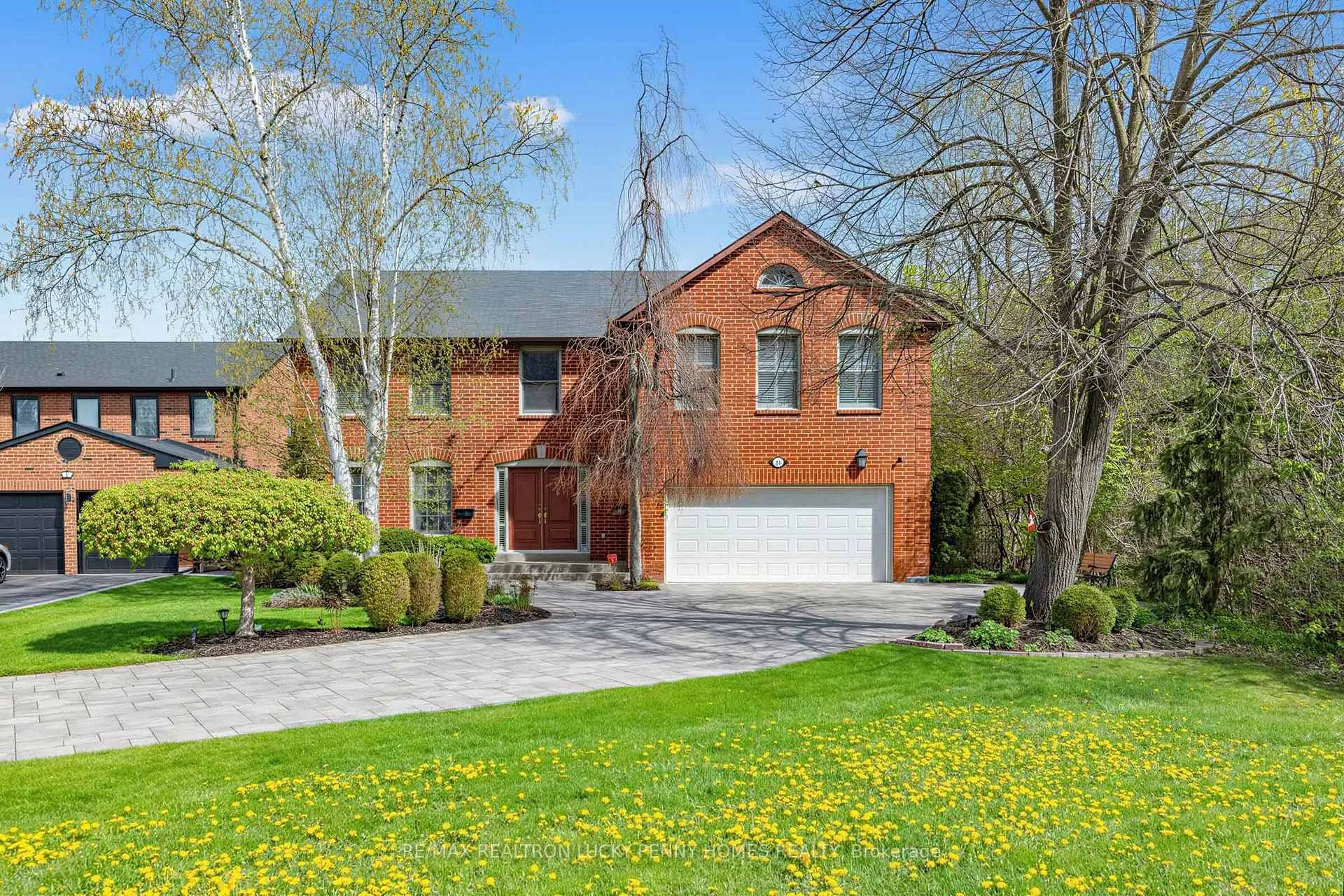 Photo 2 of 8 Goodmills Court, Markham, Unionville — HOMEH