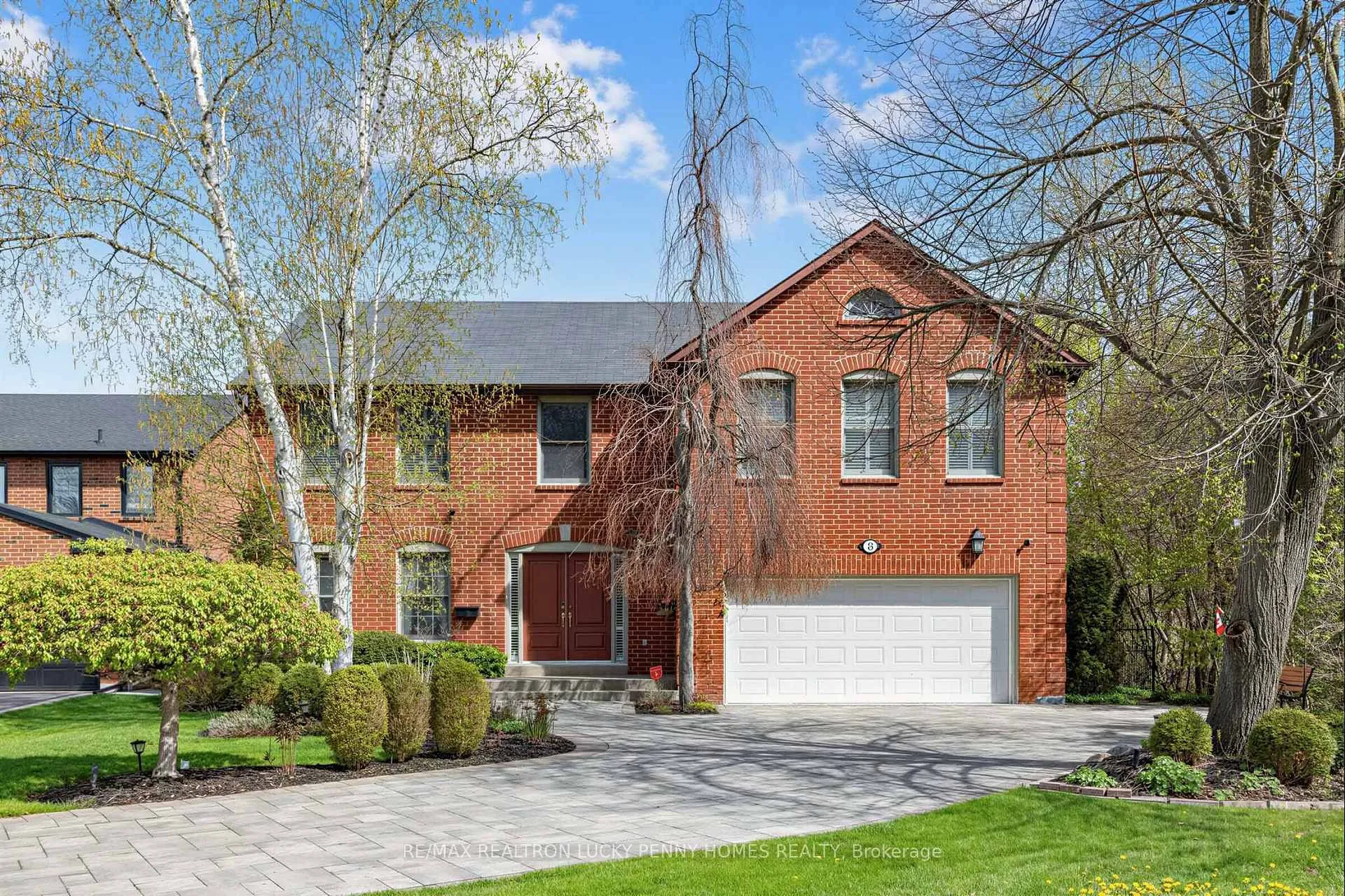 Photo 3 of 8 Goodmills Court, Markham, Unionville — HOMEH