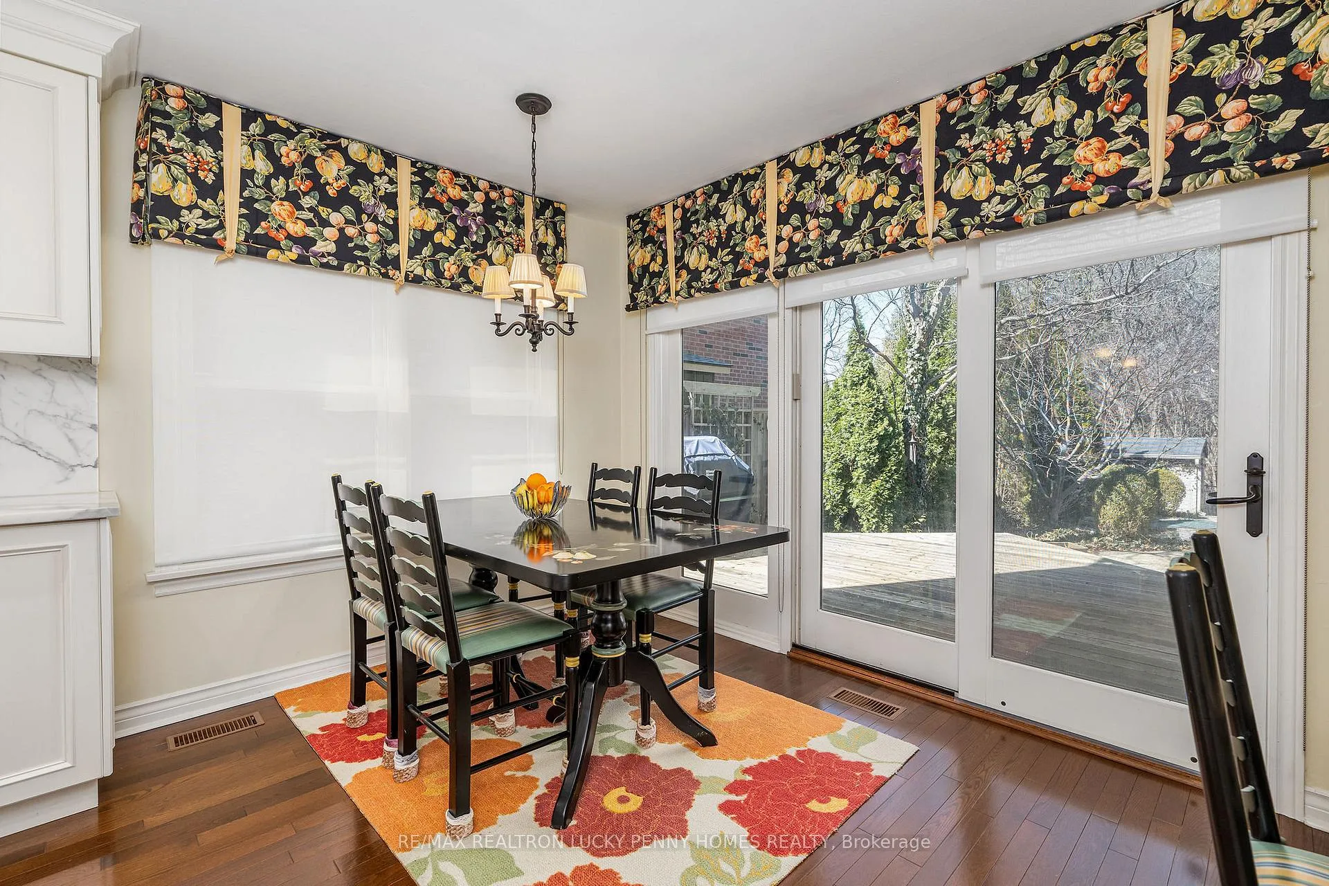 Photo 14 of 8 Goodmills Court, Markham, Unionville — HOMEH