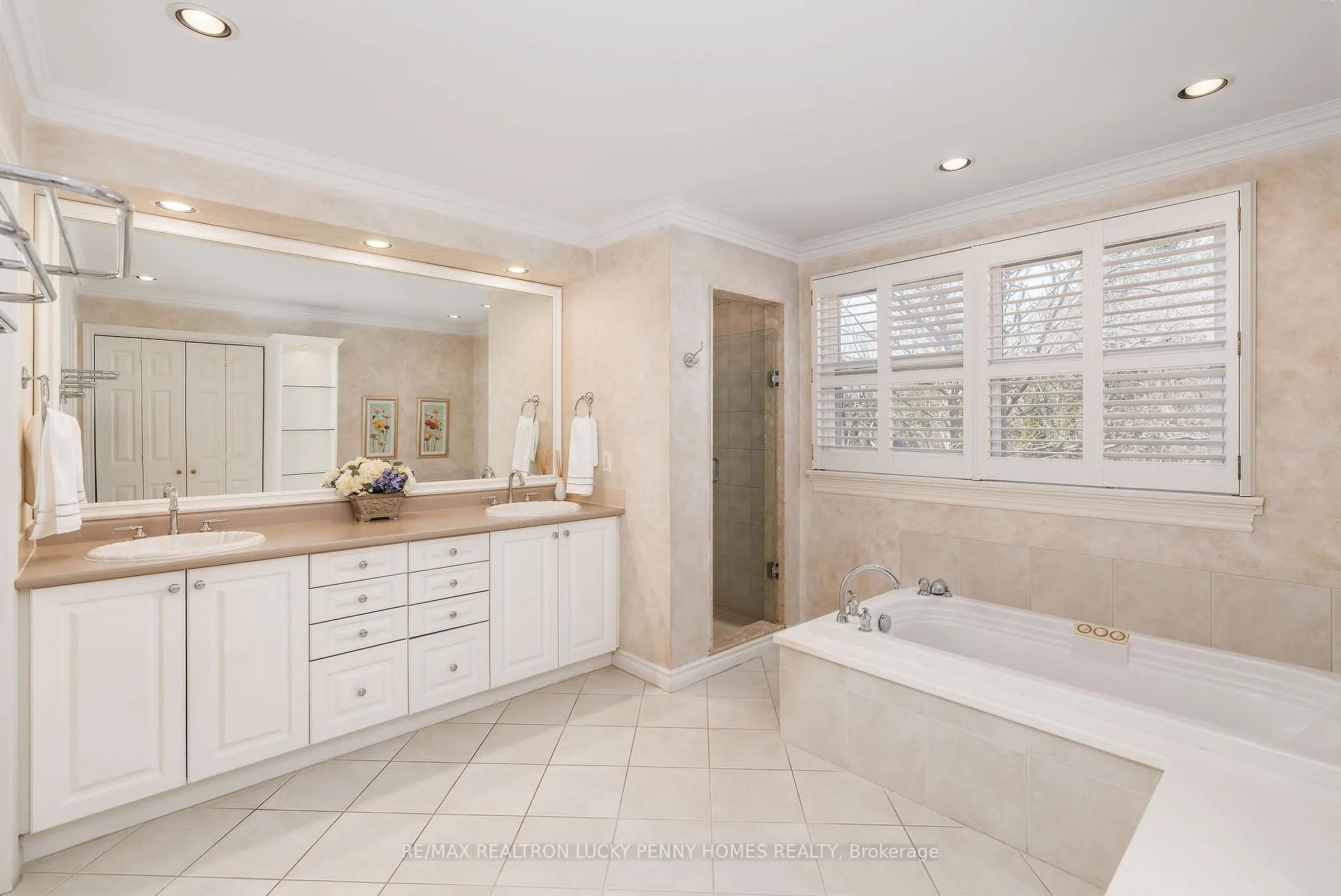 Photo 24 of 8 Goodmills Court, Markham, Unionville — HOMEH
