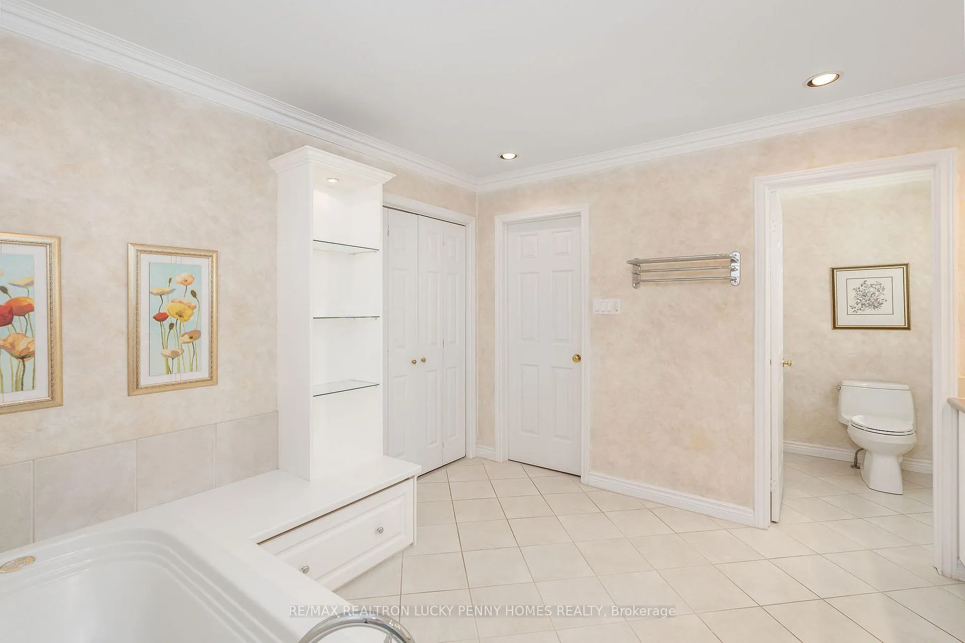 Photo 25 of 8 Goodmills Court, Markham, Unionville — HOMEH