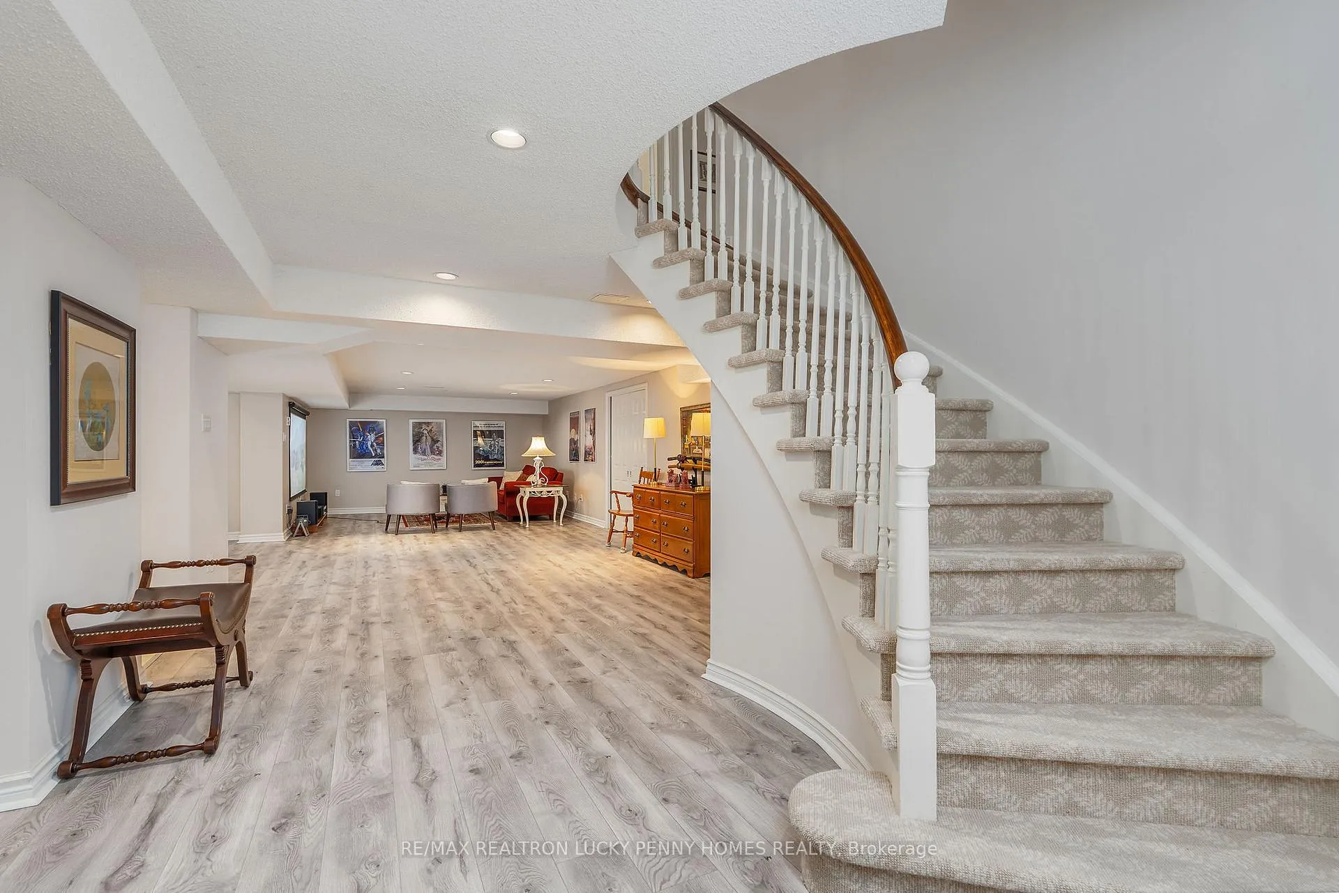 Photo 34 of 8 Goodmills Court, Markham, Unionville — HOMEH