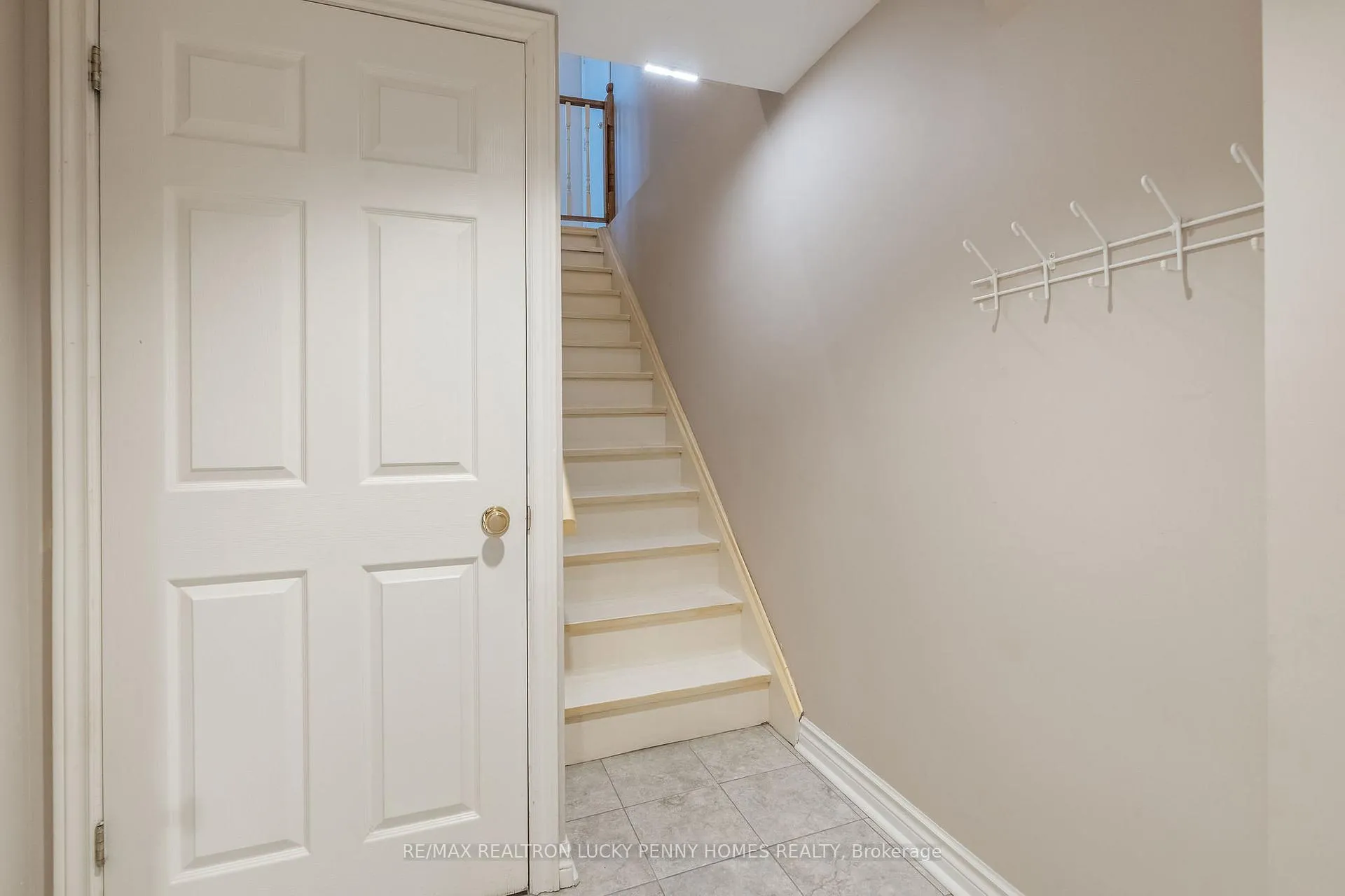 Photo 40 of 8 Goodmills Court, Markham, Unionville — HOMEH